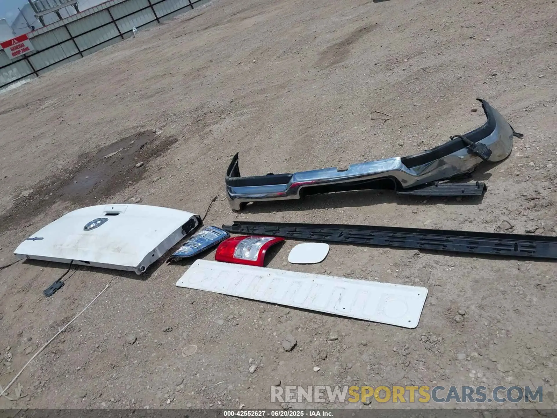 12 Photograph of a damaged car 1C6RREBG0MN752690 RAM 1500 2021