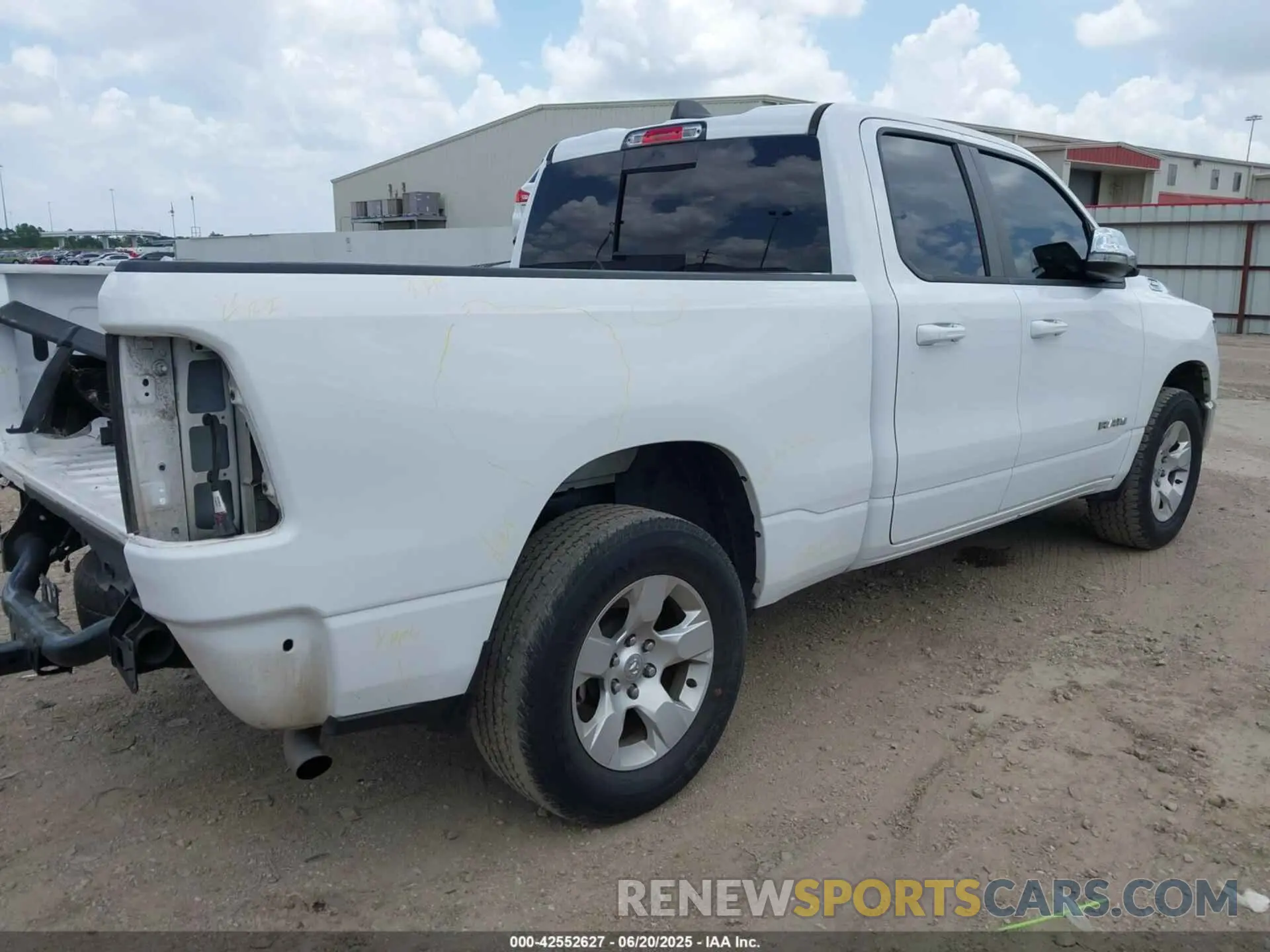 4 Photograph of a damaged car 1C6RREBG0MN752690 RAM 1500 2021