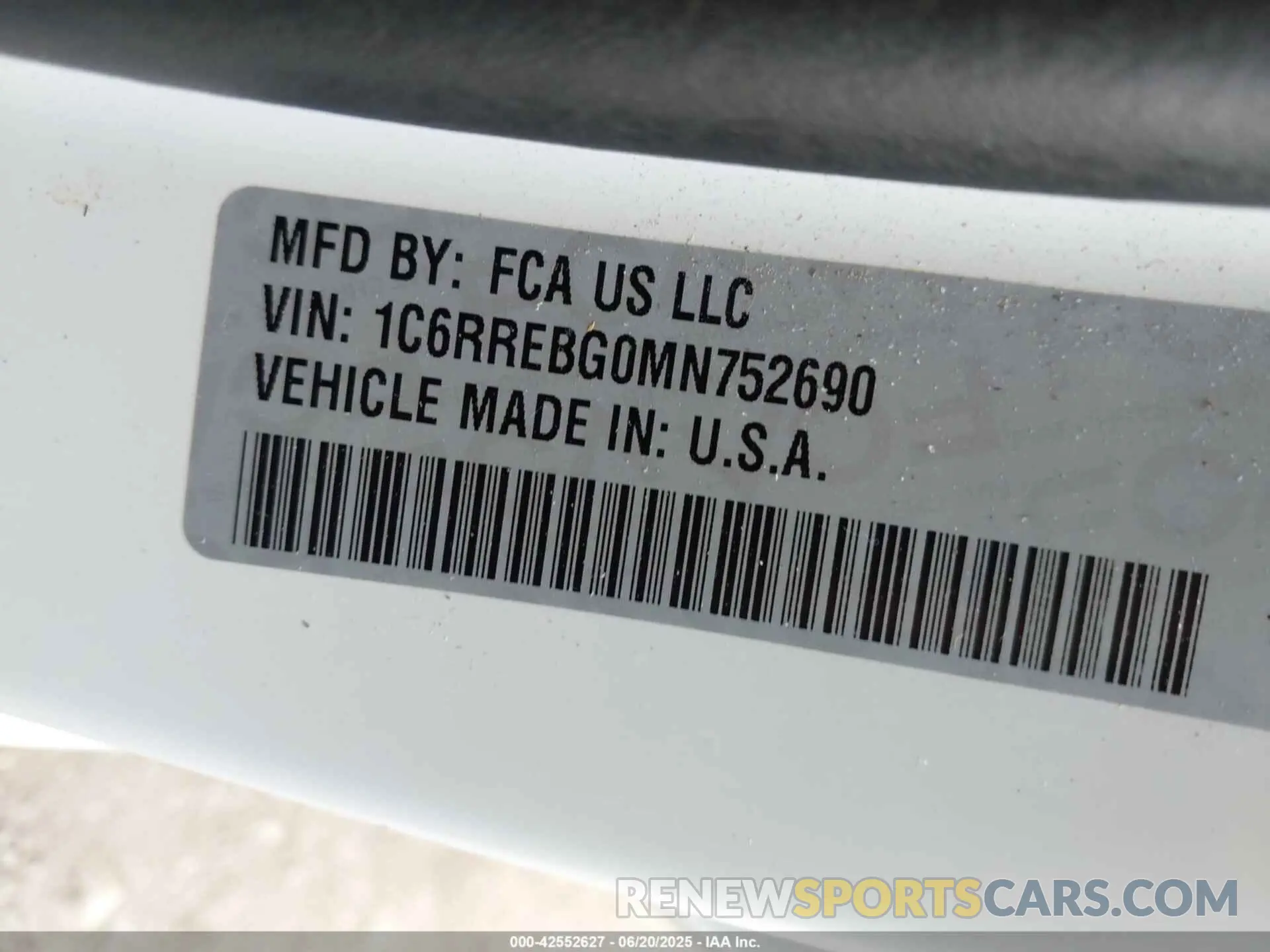 9 Photograph of a damaged car 1C6RREBG0MN752690 RAM 1500 2021