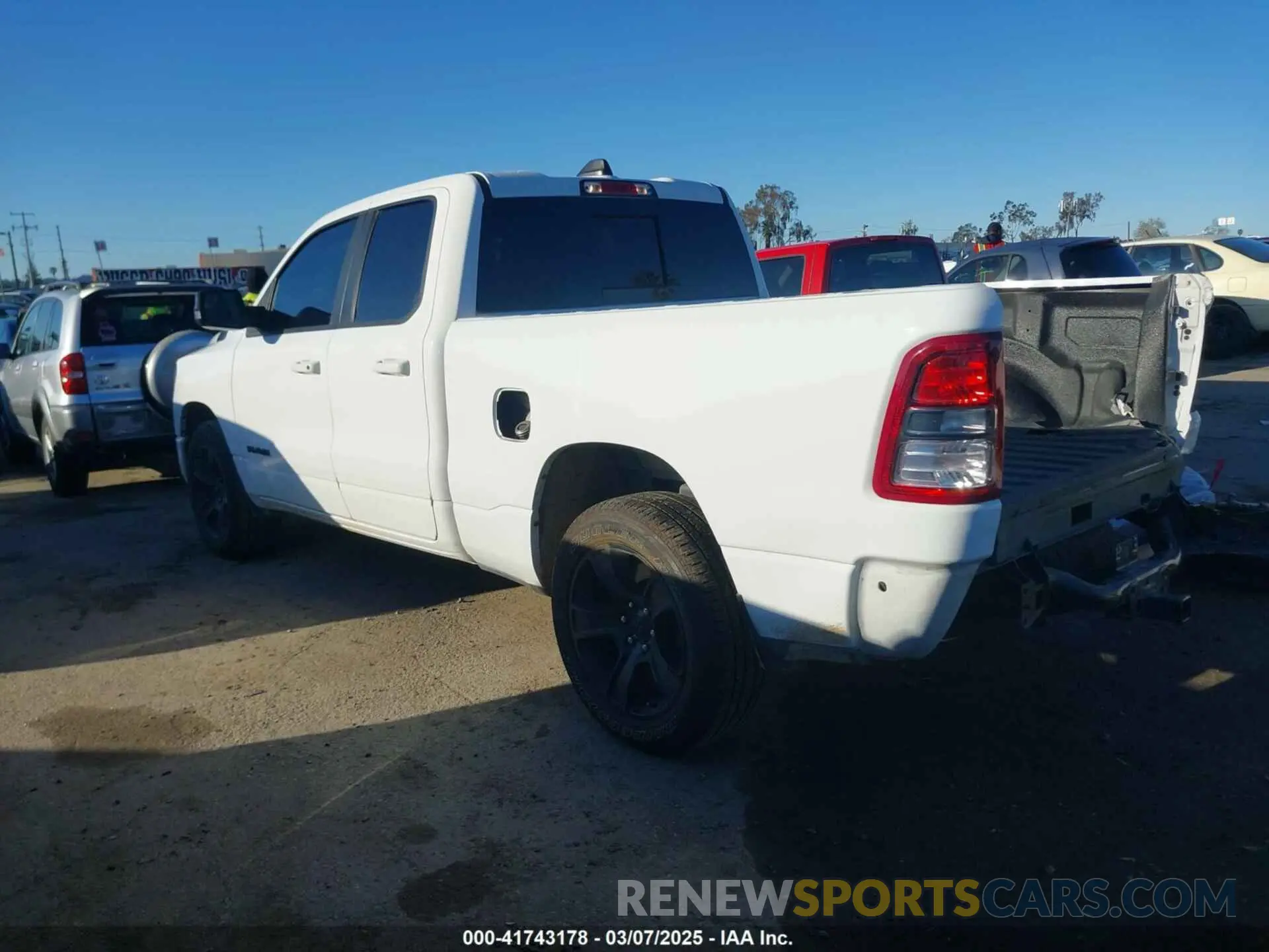 3 Photograph of a damaged car 1C6RREBG3MN712541 RAM 1500 2021