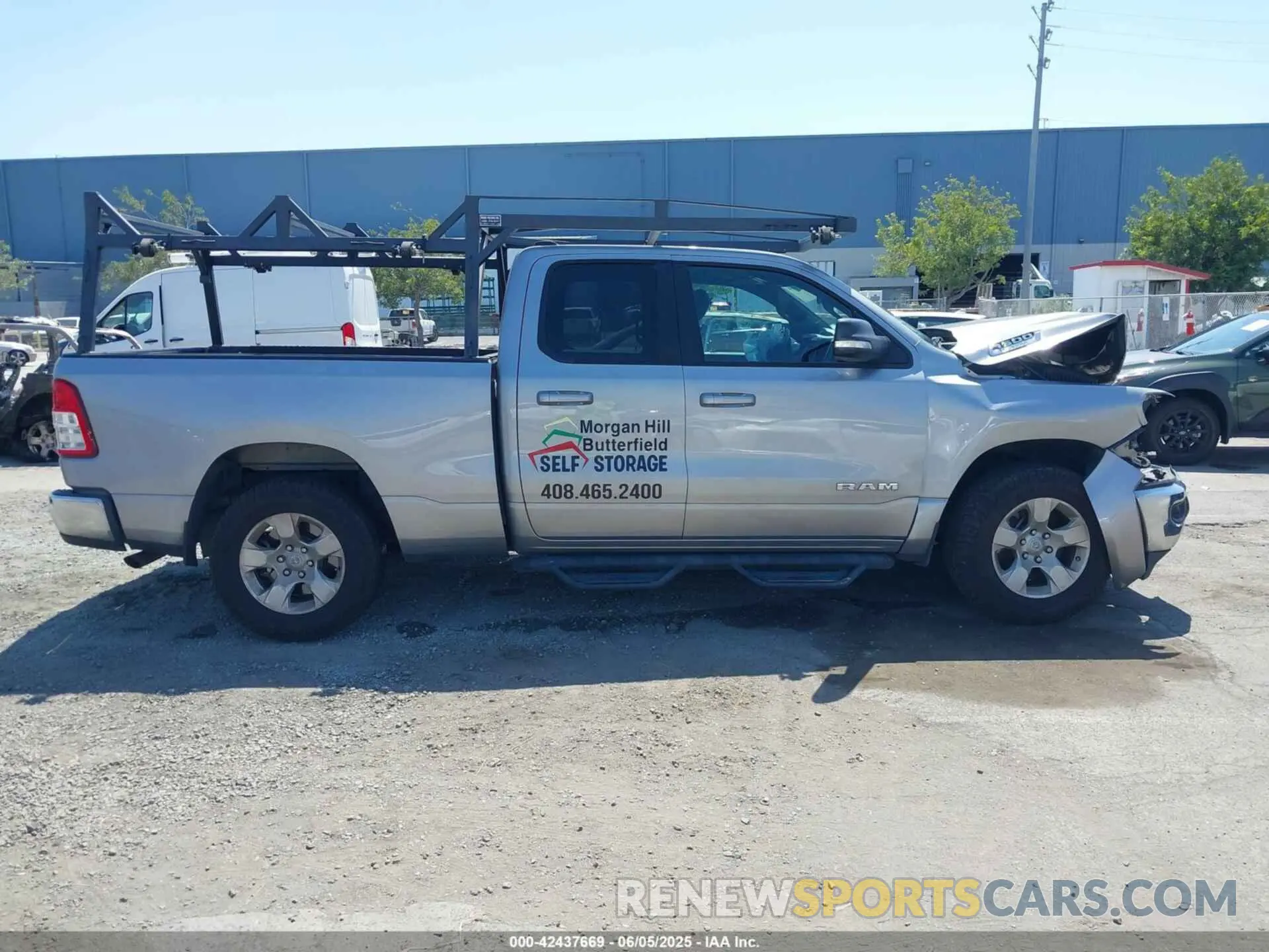 13 Photograph of a damaged car 1C6RREBG9MN681473 RAM 1500 2021