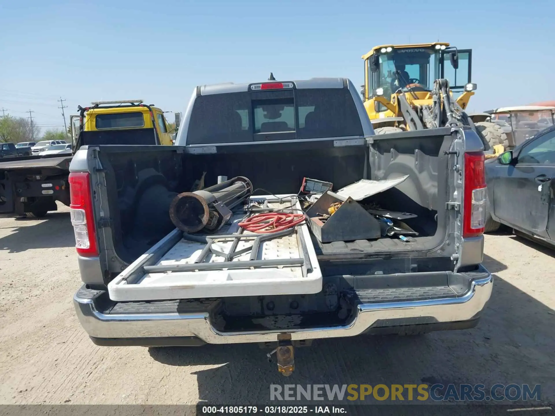 16 Photograph of a damaged car 1C6RREBGXMN753149 RAM 1500 2021