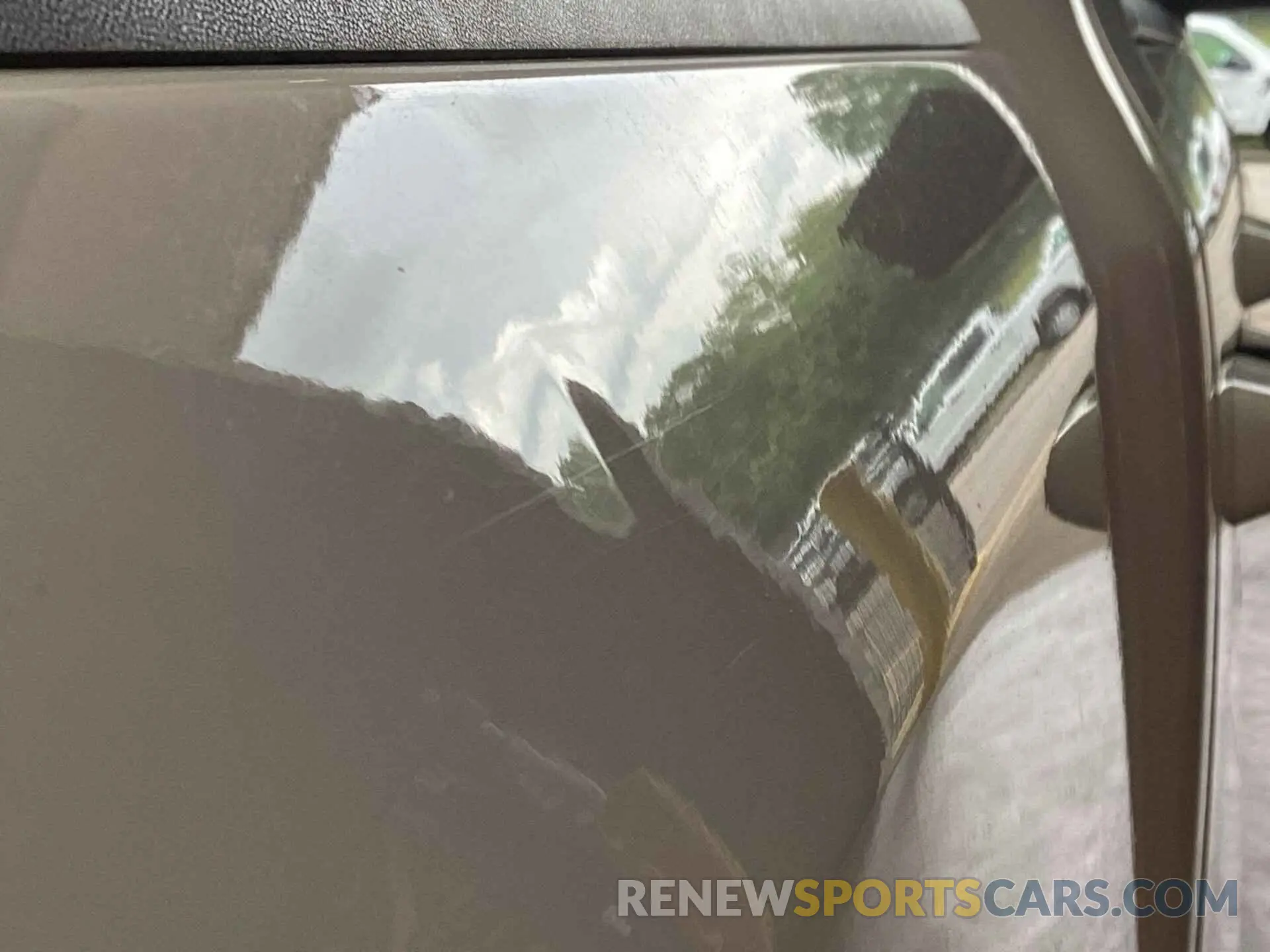 16 Photograph of a damaged car 1C6RREBT0MN533287 RAM 1500 2021