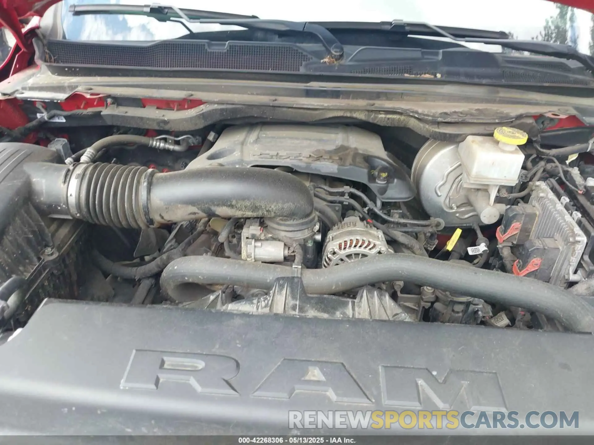 10 Photograph of a damaged car 1C6RREBT0MN828129 RAM 1500 2021
