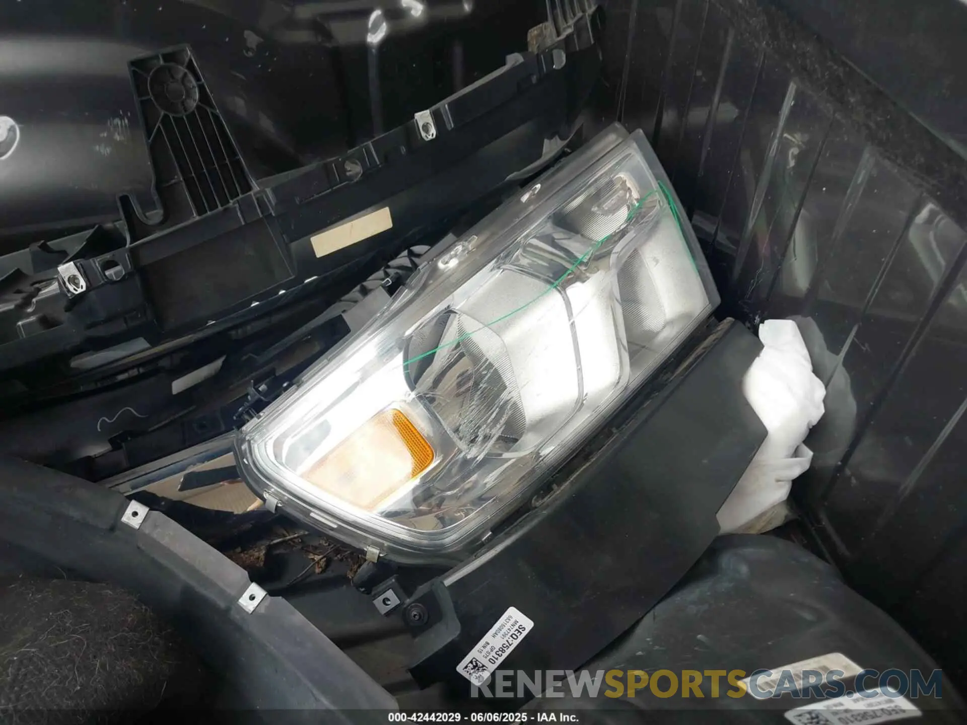 12 Photograph of a damaged car 1C6RREBT2MN747391 RAM 1500 2021