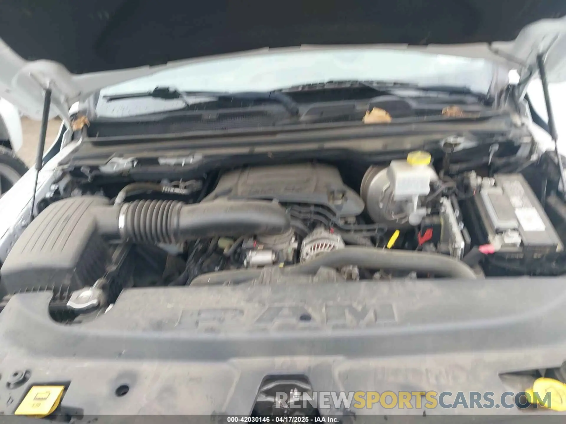 10 Photograph of a damaged car 1C6RREBT5MN609716 RAM 1500 2021