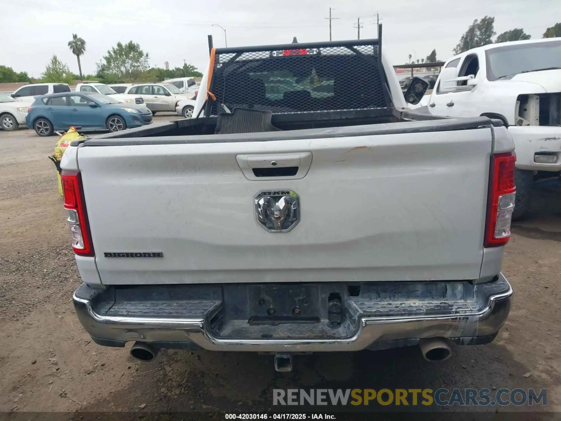 16 Photograph of a damaged car 1C6RREBT5MN609716 RAM 1500 2021