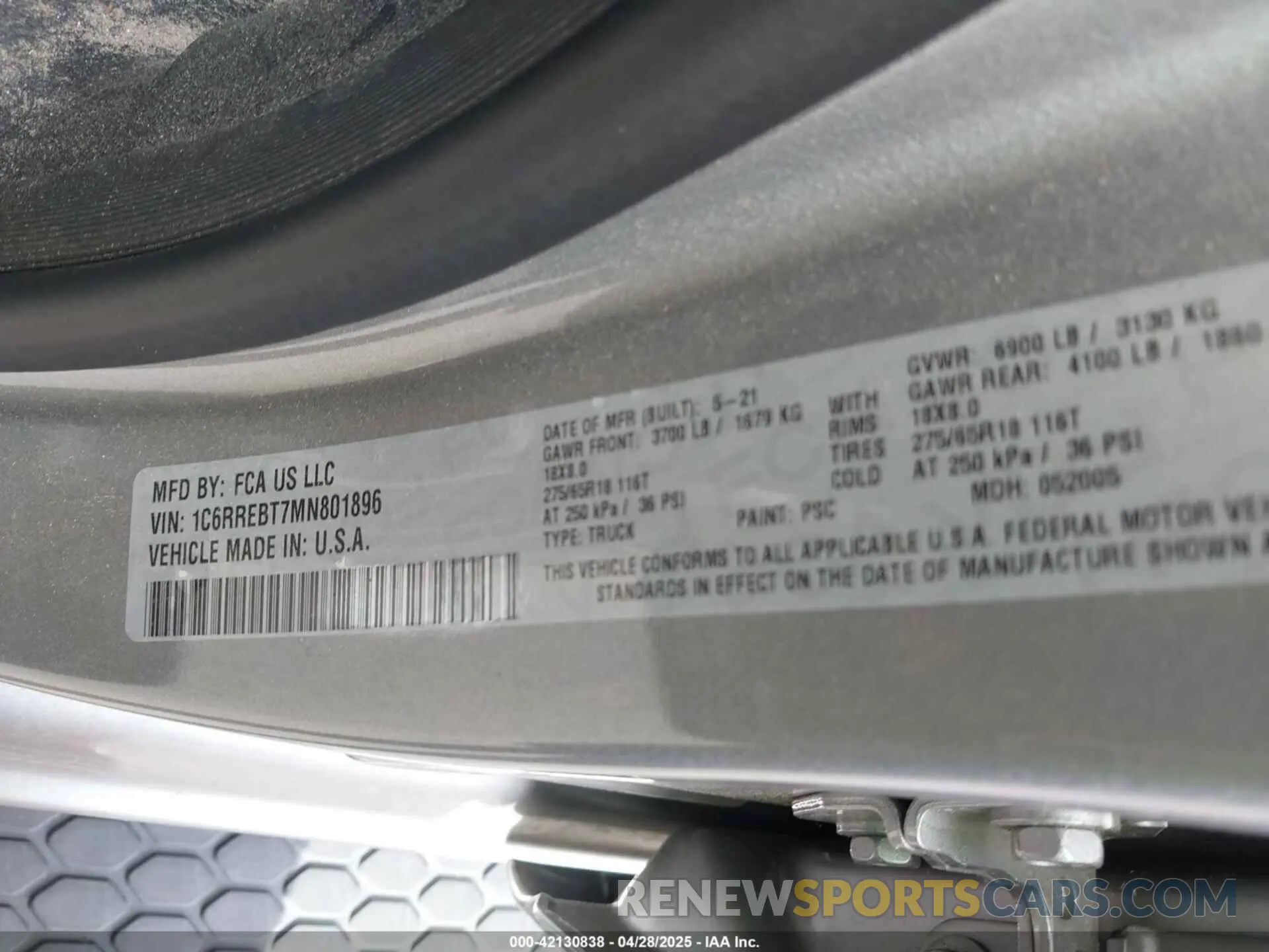 9 Photograph of a damaged car 1C6RREBT7MN801896 RAM 1500 2021