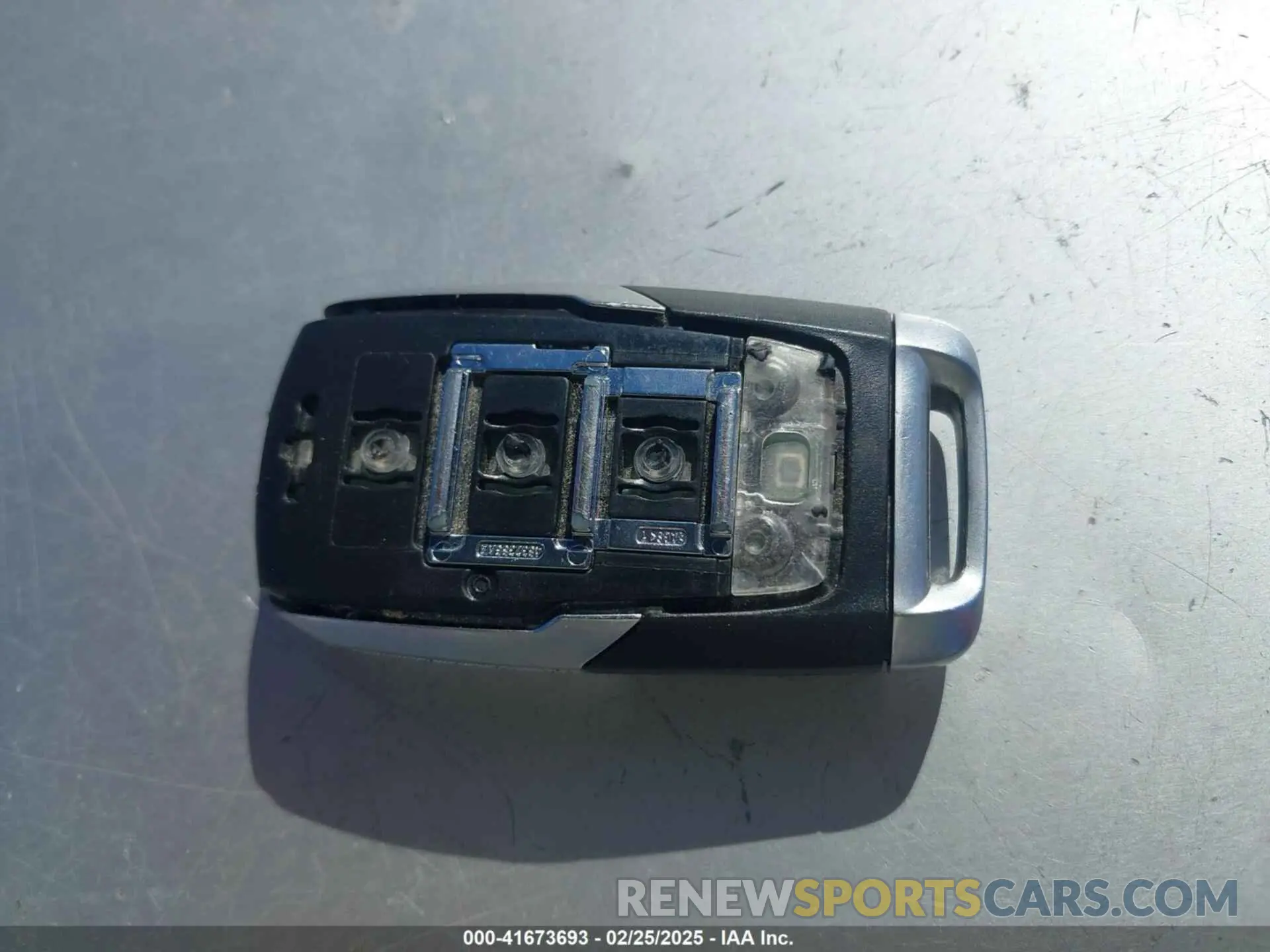 11 Photograph of a damaged car 1C6RREDT8MN708298 RAM 1500 2021