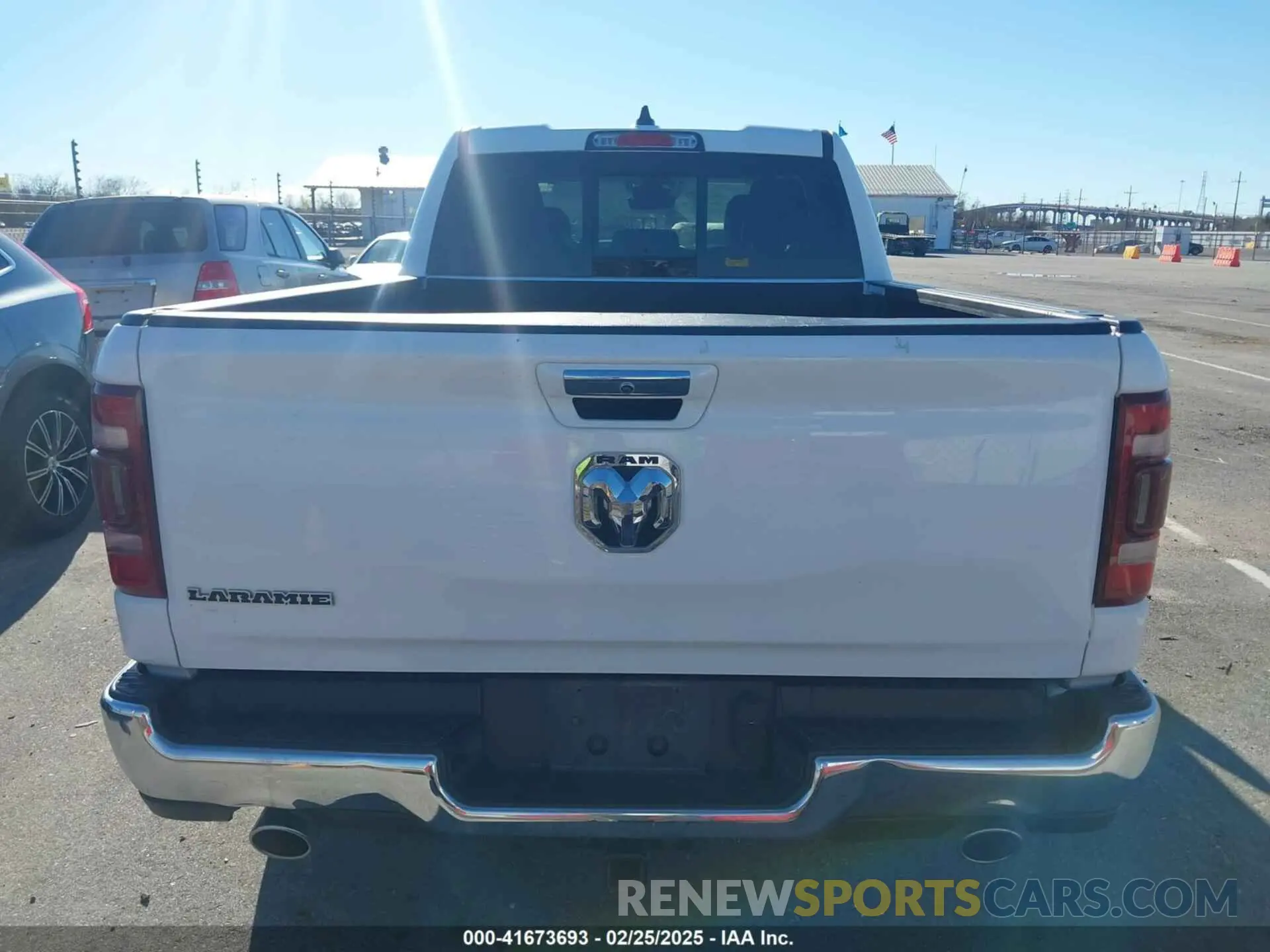 16 Photograph of a damaged car 1C6RREDT8MN708298 RAM 1500 2021