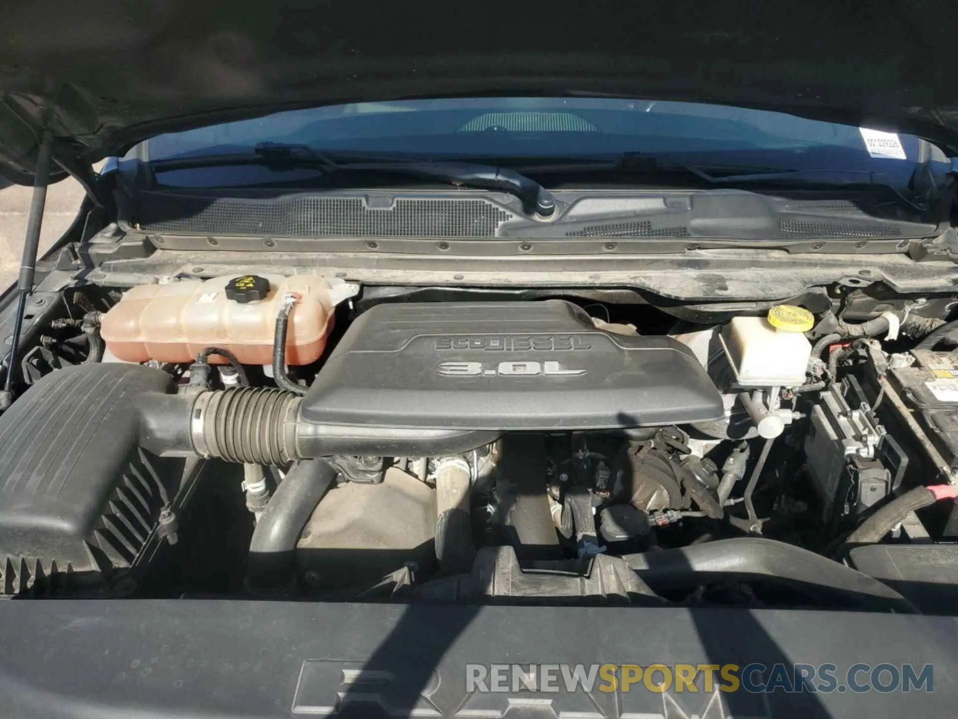 13 Photograph of a damaged car 1C6RREFM2MN743683 RAM 1500 2021