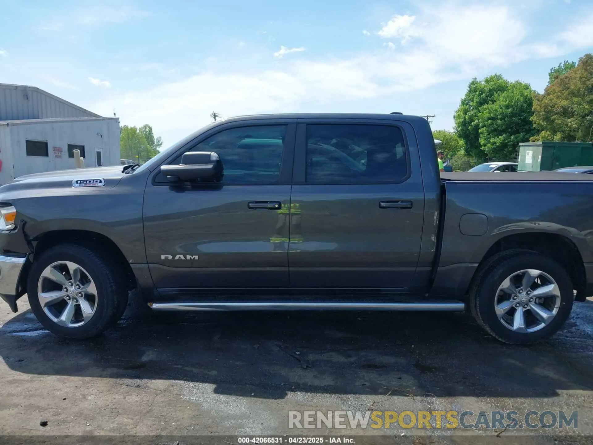 13 Photograph of a damaged car 1C6RREFM5MN813578 RAM 1500 2021