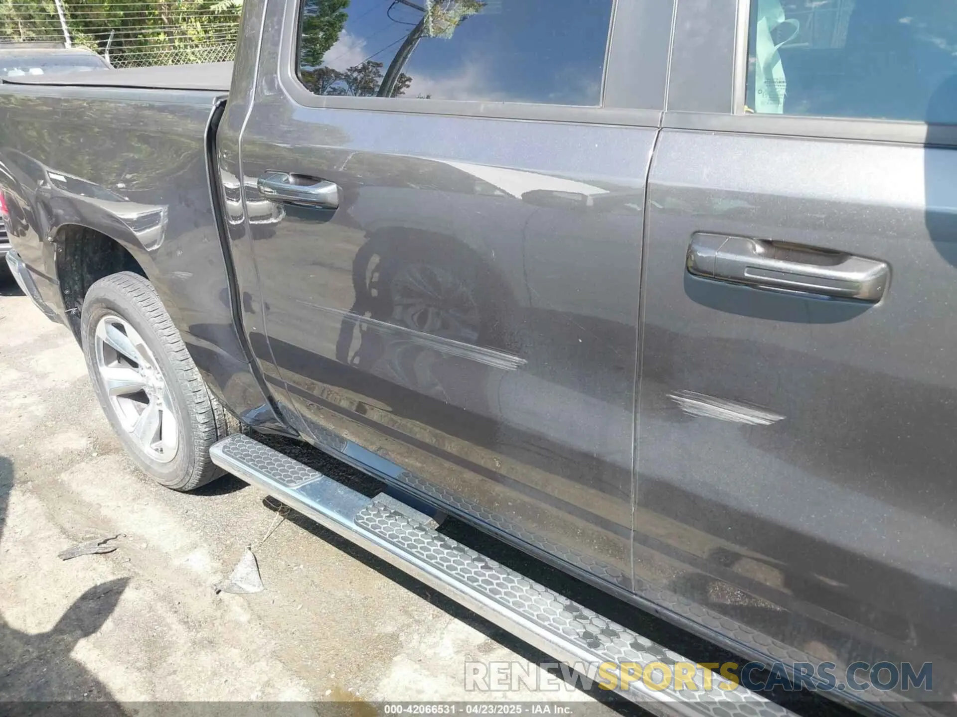 17 Photograph of a damaged car 1C6RREFM5MN813578 RAM 1500 2021