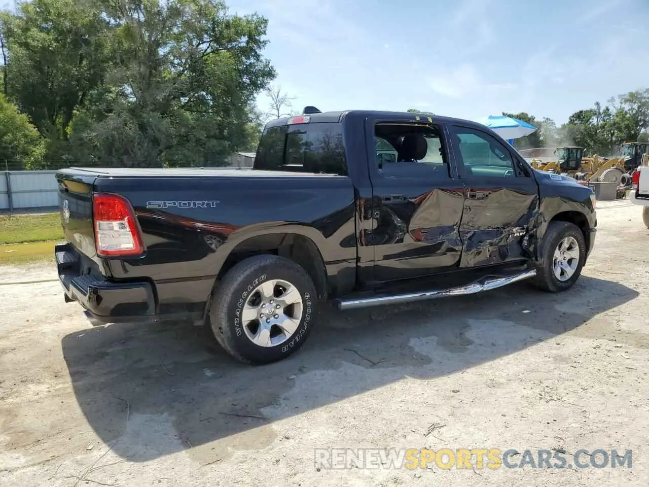 3 Photograph of a damaged car 1C6RREFM6MN814934 RAM 1500 2021