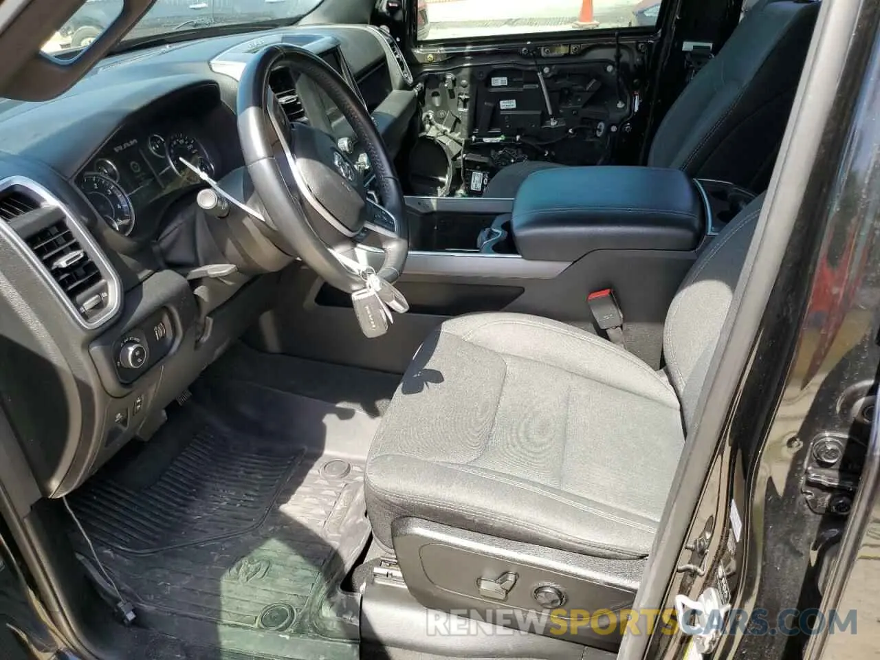 7 Photograph of a damaged car 1C6RREFM6MN814934 RAM 1500 2021