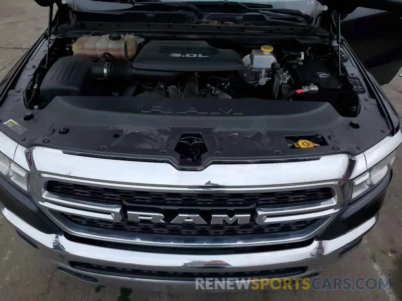 11 Photograph of a damaged car 1C6RREFM9MN712074 RAM 1500 2021