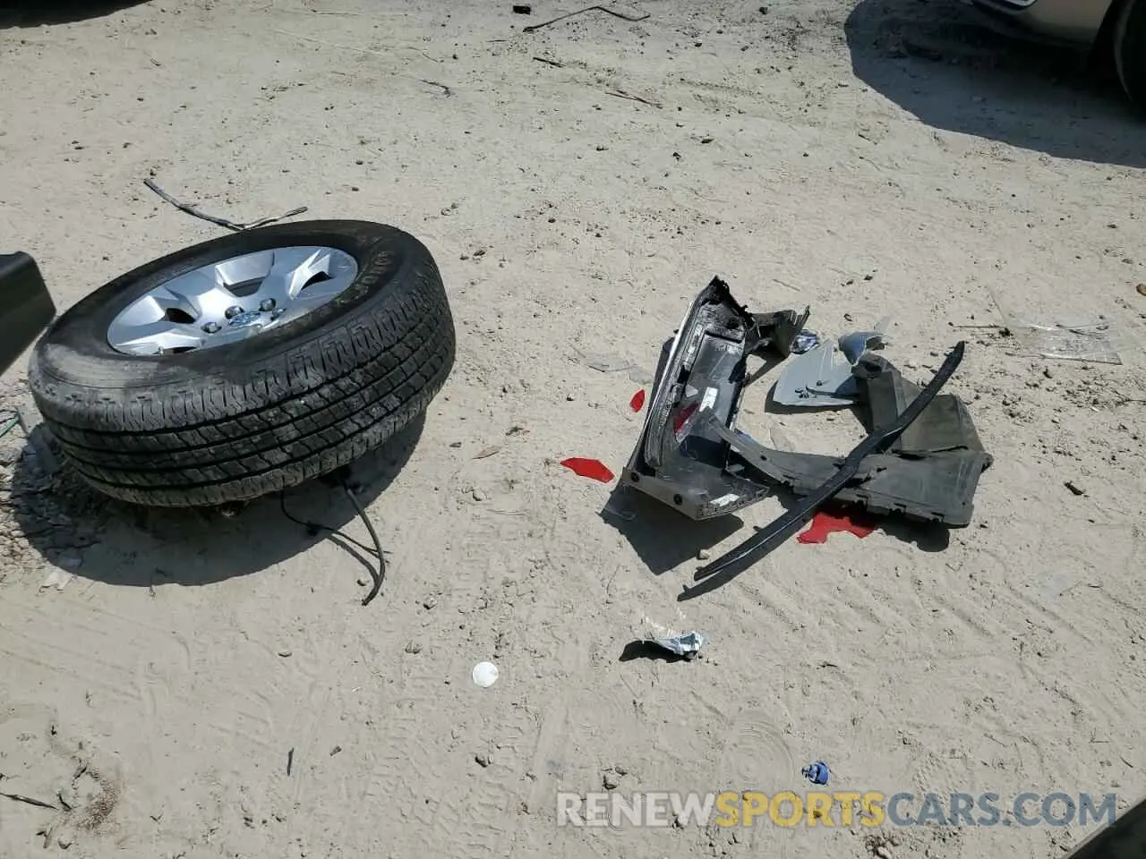14 Photograph of a damaged car 1C6RREFT1MN660589 RAM 1500 2021