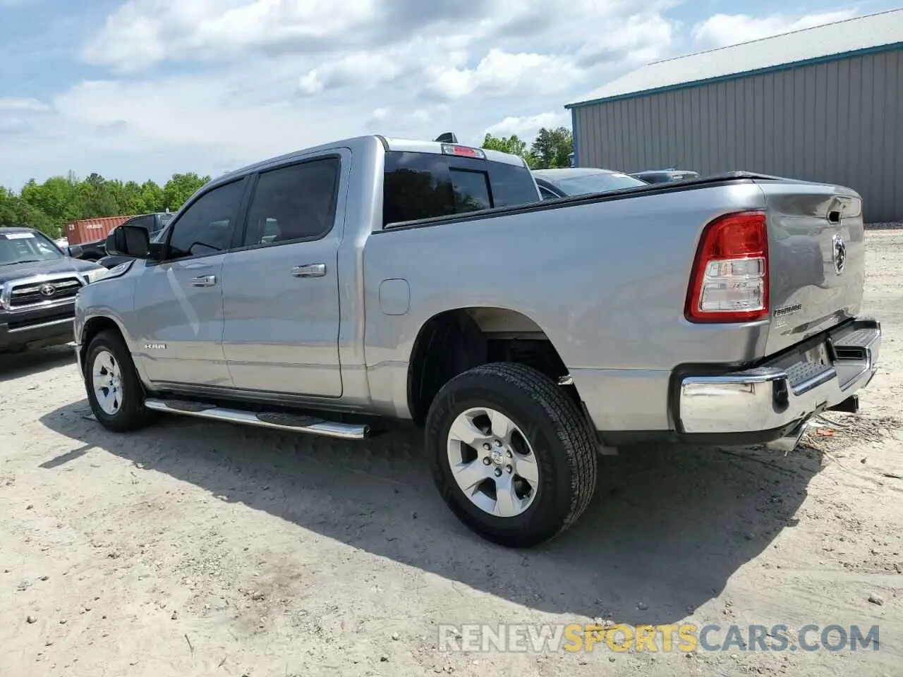 2 Photograph of a damaged car 1C6RREFT1MN660589 RAM 1500 2021