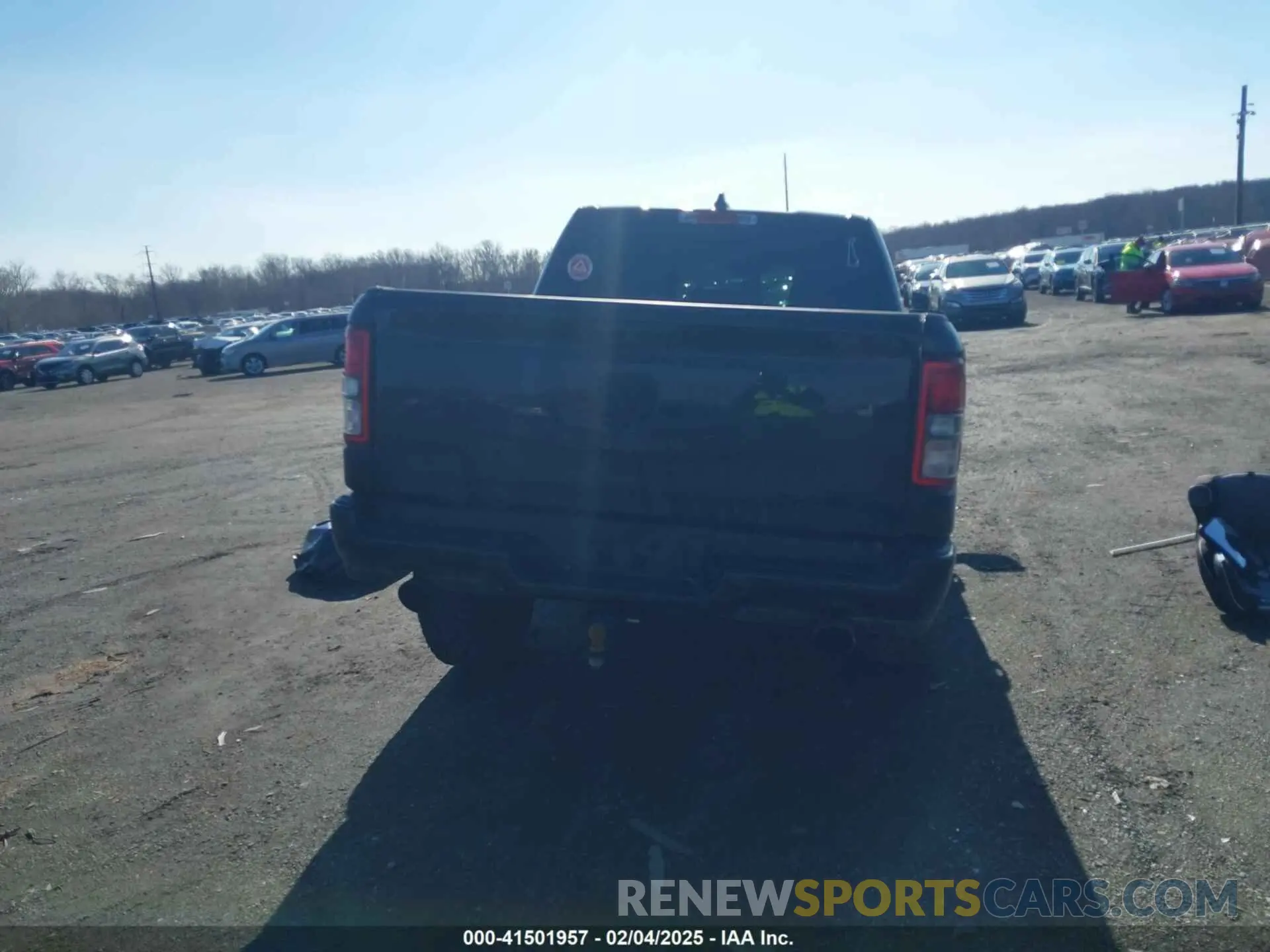 16 Photograph of a damaged car 1C6RREFT1MN690725 RAM 1500 2021