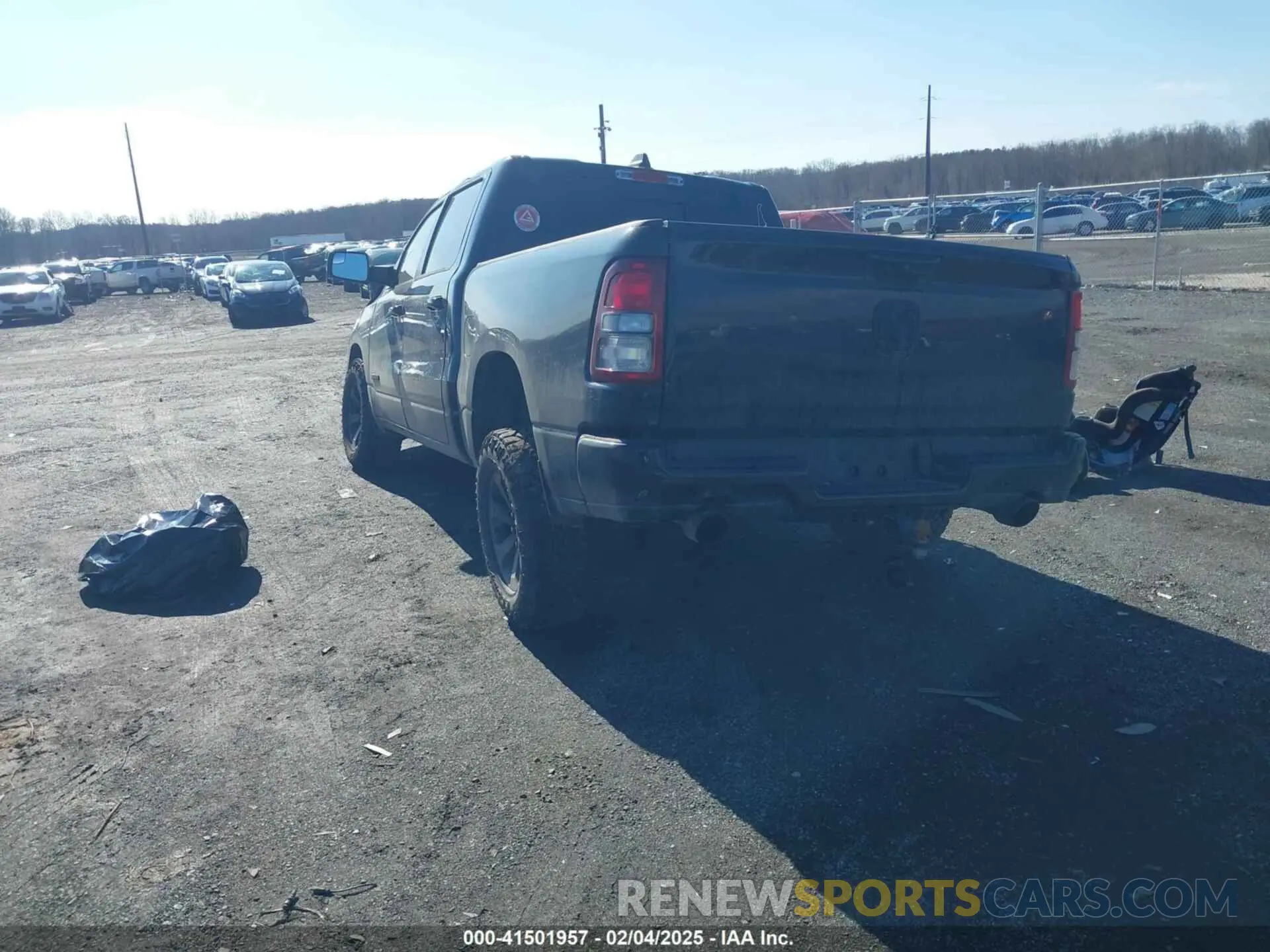 3 Photograph of a damaged car 1C6RREFT1MN690725 RAM 1500 2021