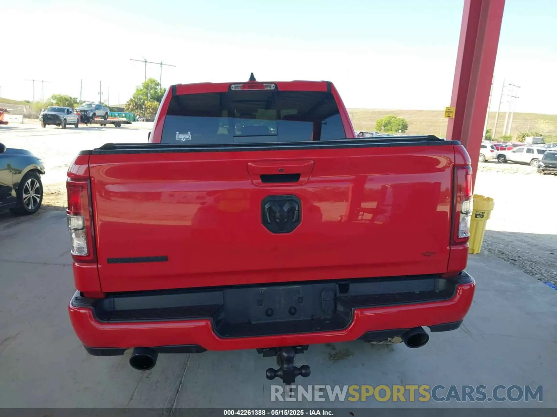 16 Photograph of a damaged car 1C6RREFT2MN574093 RAM 1500 2021