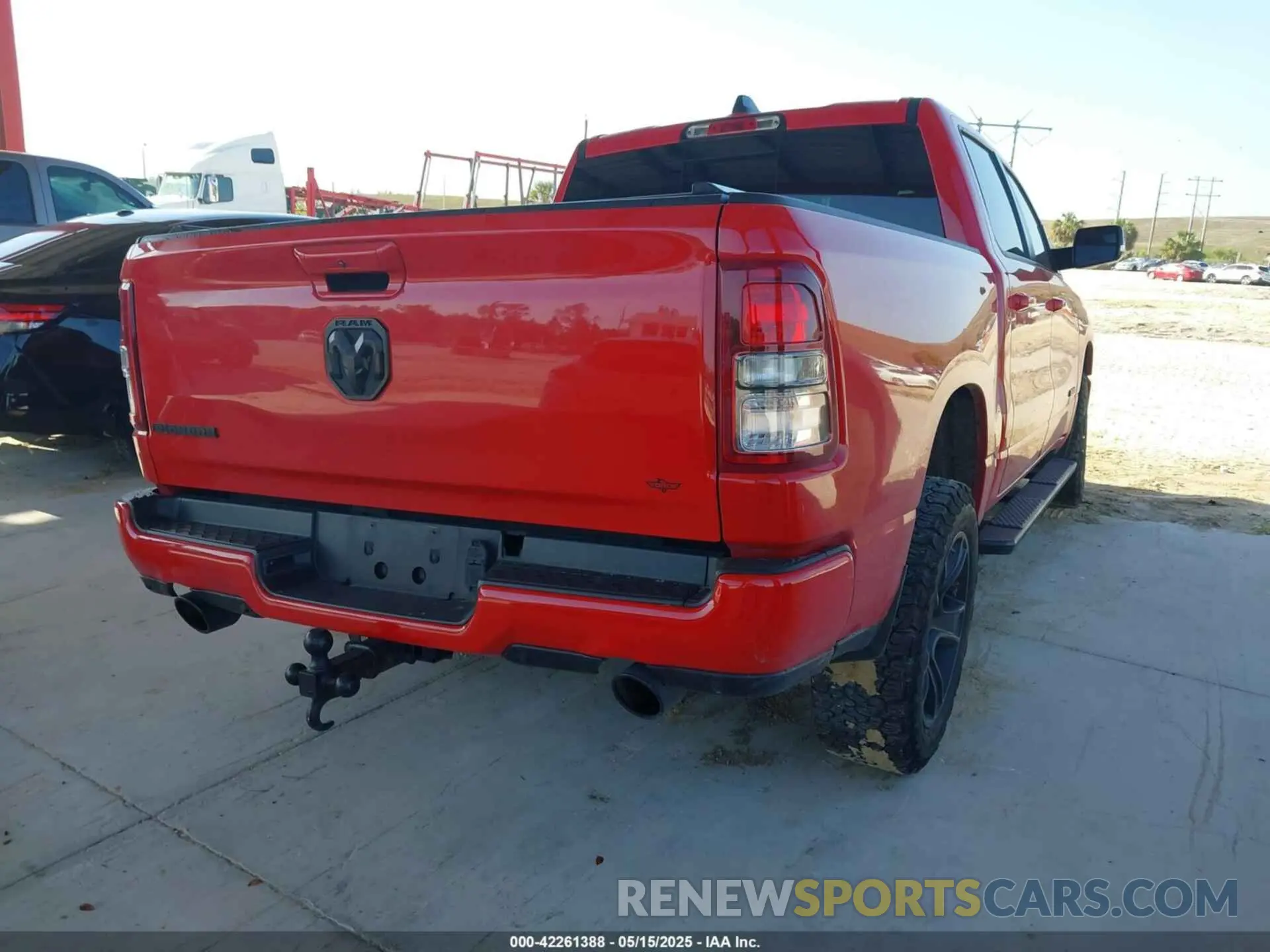 4 Photograph of a damaged car 1C6RREFT2MN574093 RAM 1500 2021