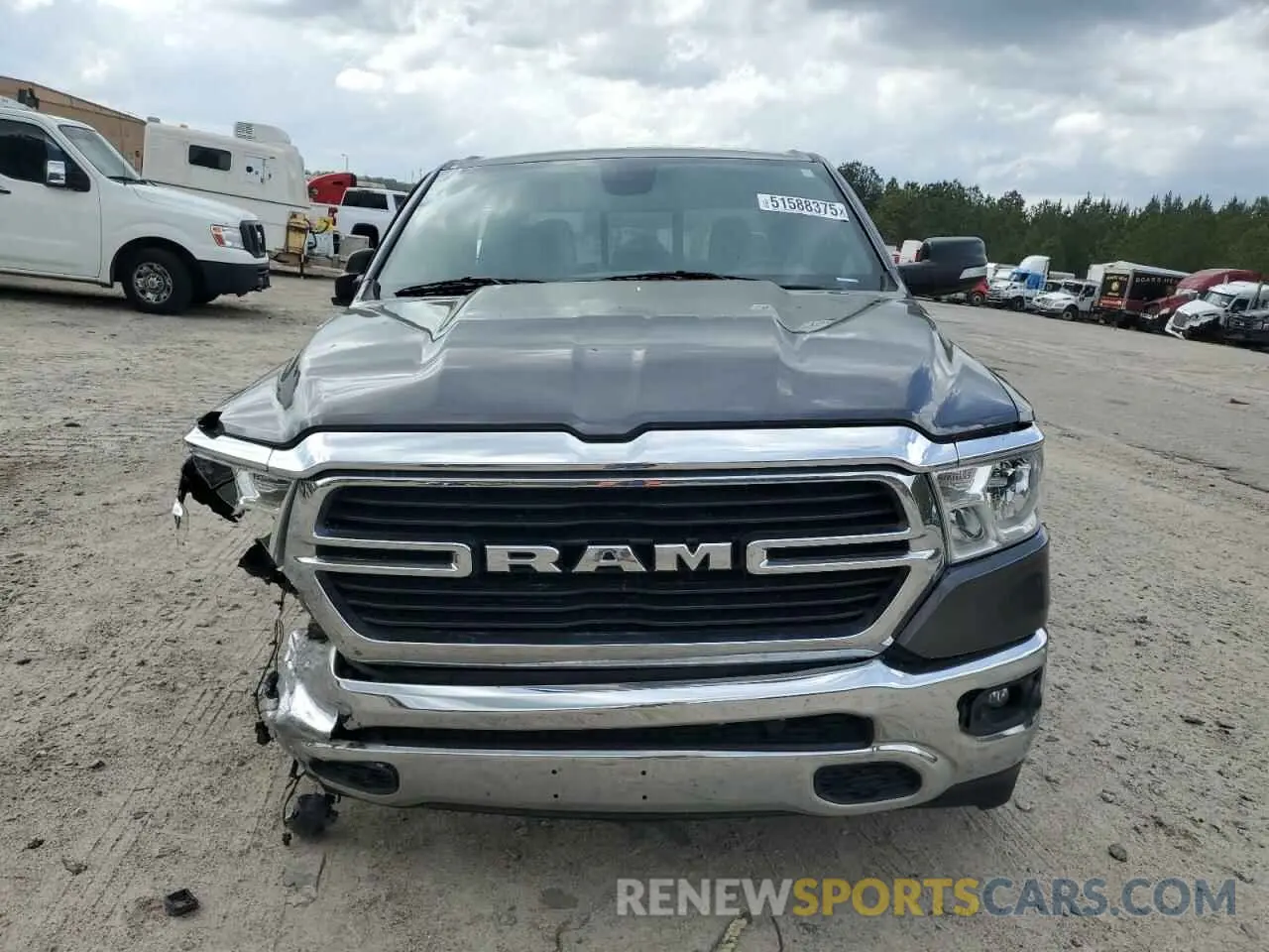 5 Photograph of a damaged car 1C6RREFT4MN543833 RAM 1500 2021