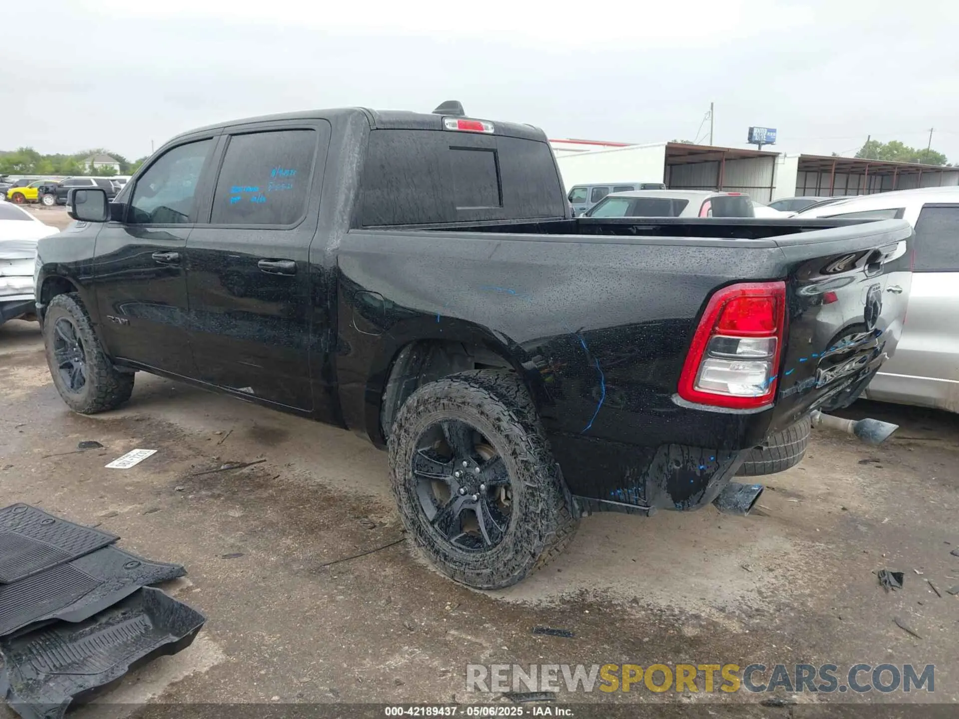 3 Photograph of a damaged car 1C6RREFT6MN709754 RAM 1500 2021