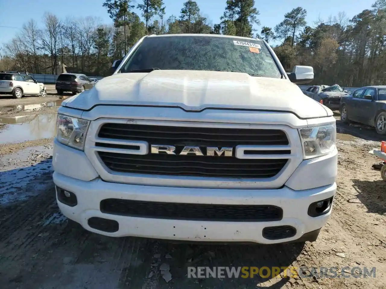 5 Photograph of a damaged car 1C6RREFT8MN501276 RAM 1500 2021