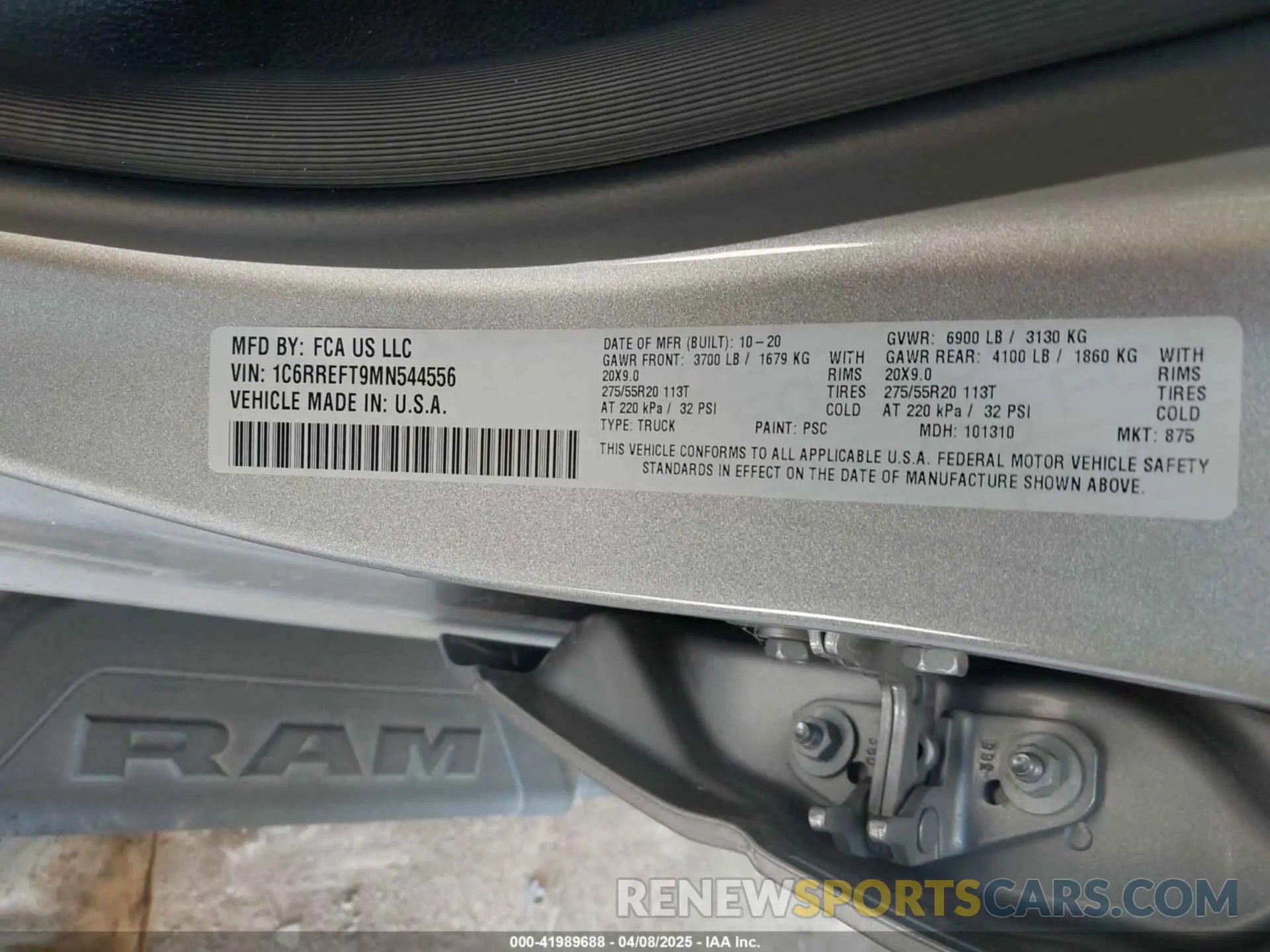9 Photograph of a damaged car 1C6RREFT9MN544556 RAM 1500 2021