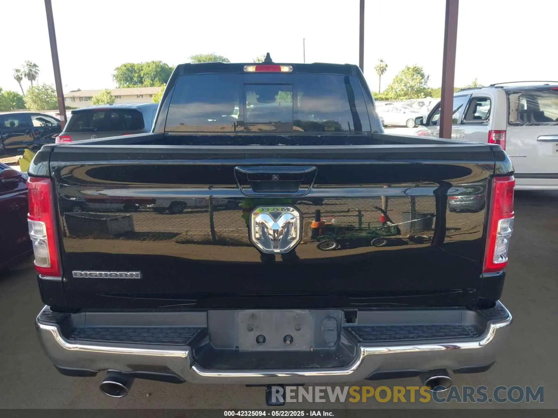 17 Photograph of a damaged car 1C6RREFTXMN501179 RAM 1500 2021