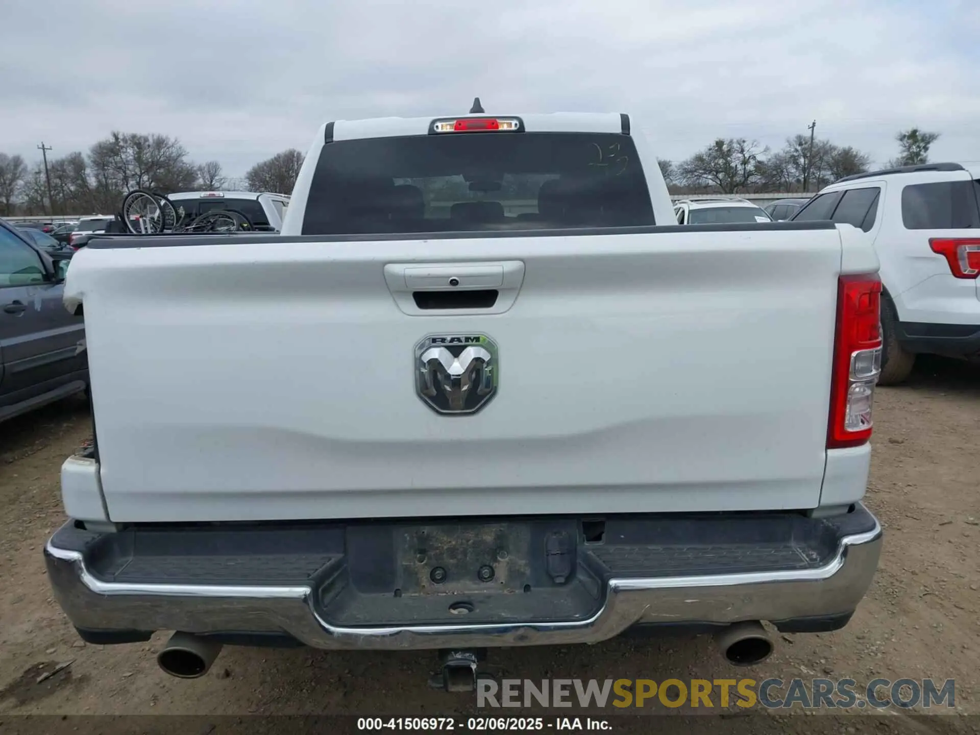 17 Photograph of a damaged car 1C6RREFTXMN501974 RAM 1500 2021