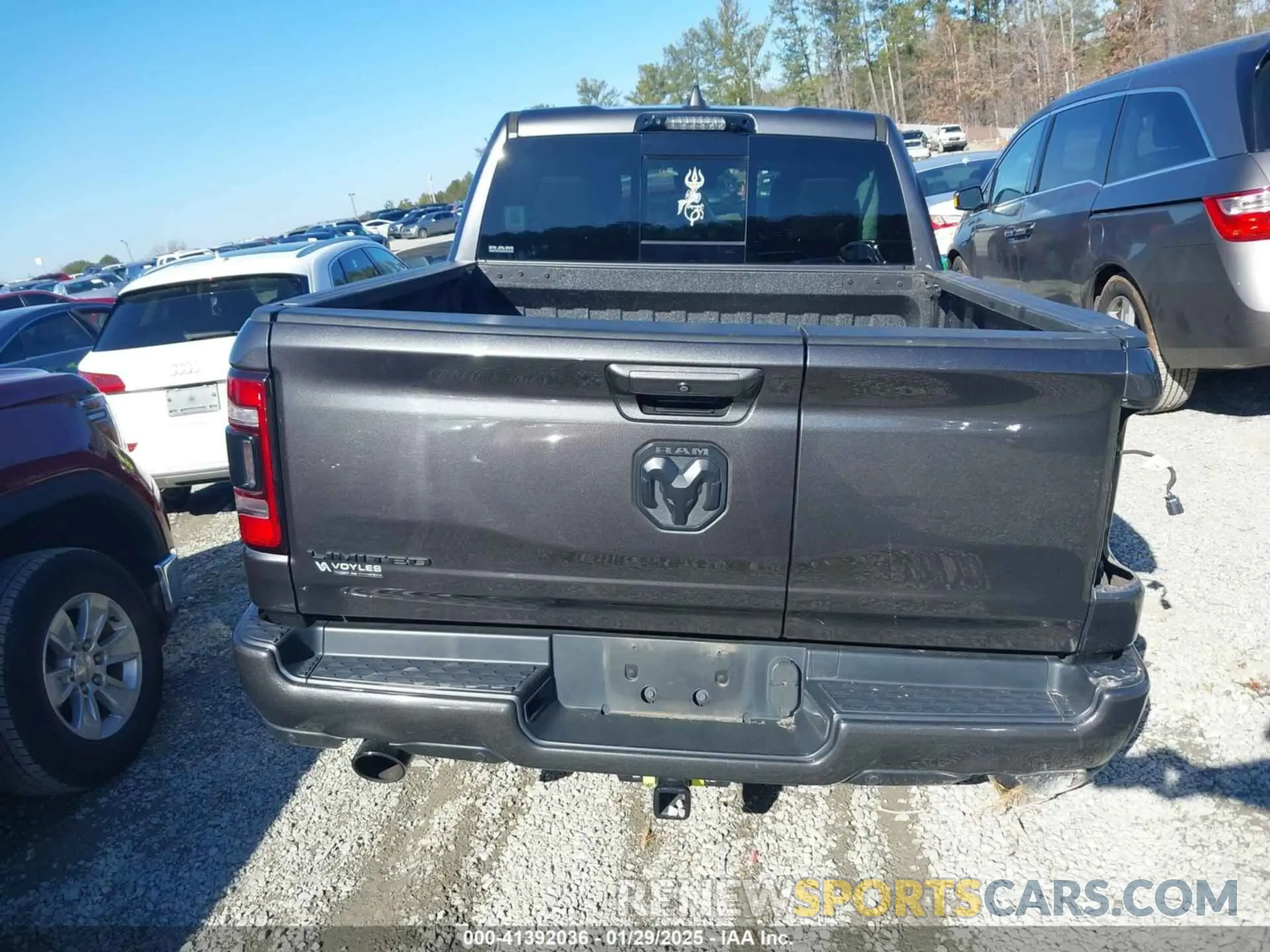 16 Photograph of a damaged car 1C6RREHT5MN746727 RAM 1500 2021