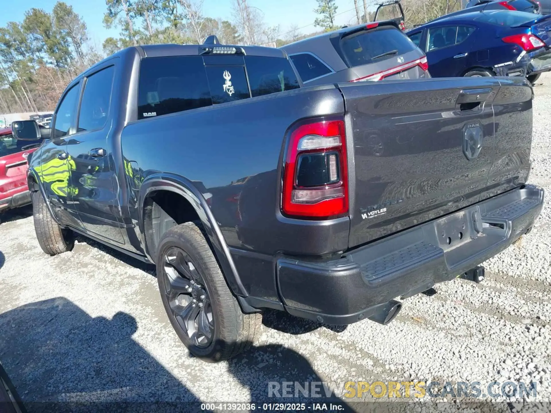3 Photograph of a damaged car 1C6RREHT5MN746727 RAM 1500 2021