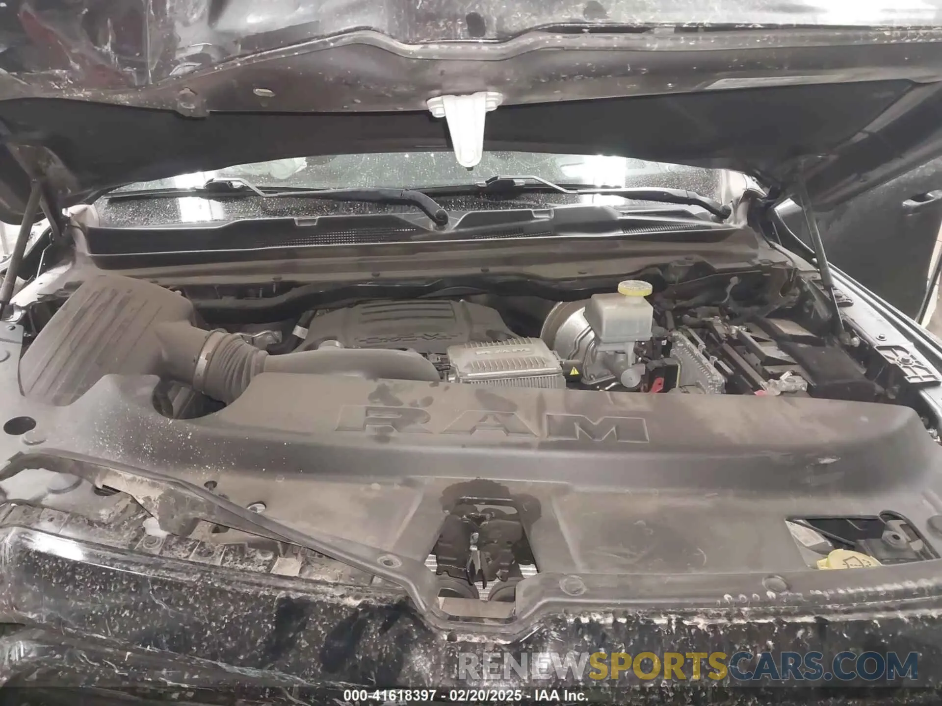 10 Photograph of a damaged car 1C6RREHT7MN593686 RAM 1500 2021