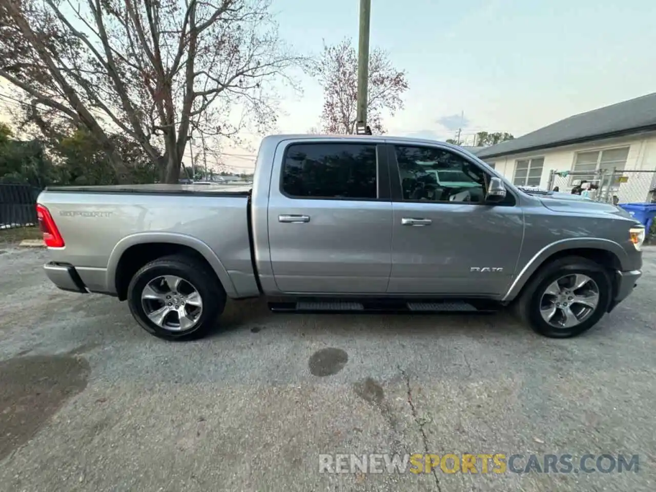 22 Photograph of a damaged car 1C6RREJT0MN712883 RAM 1500 2021