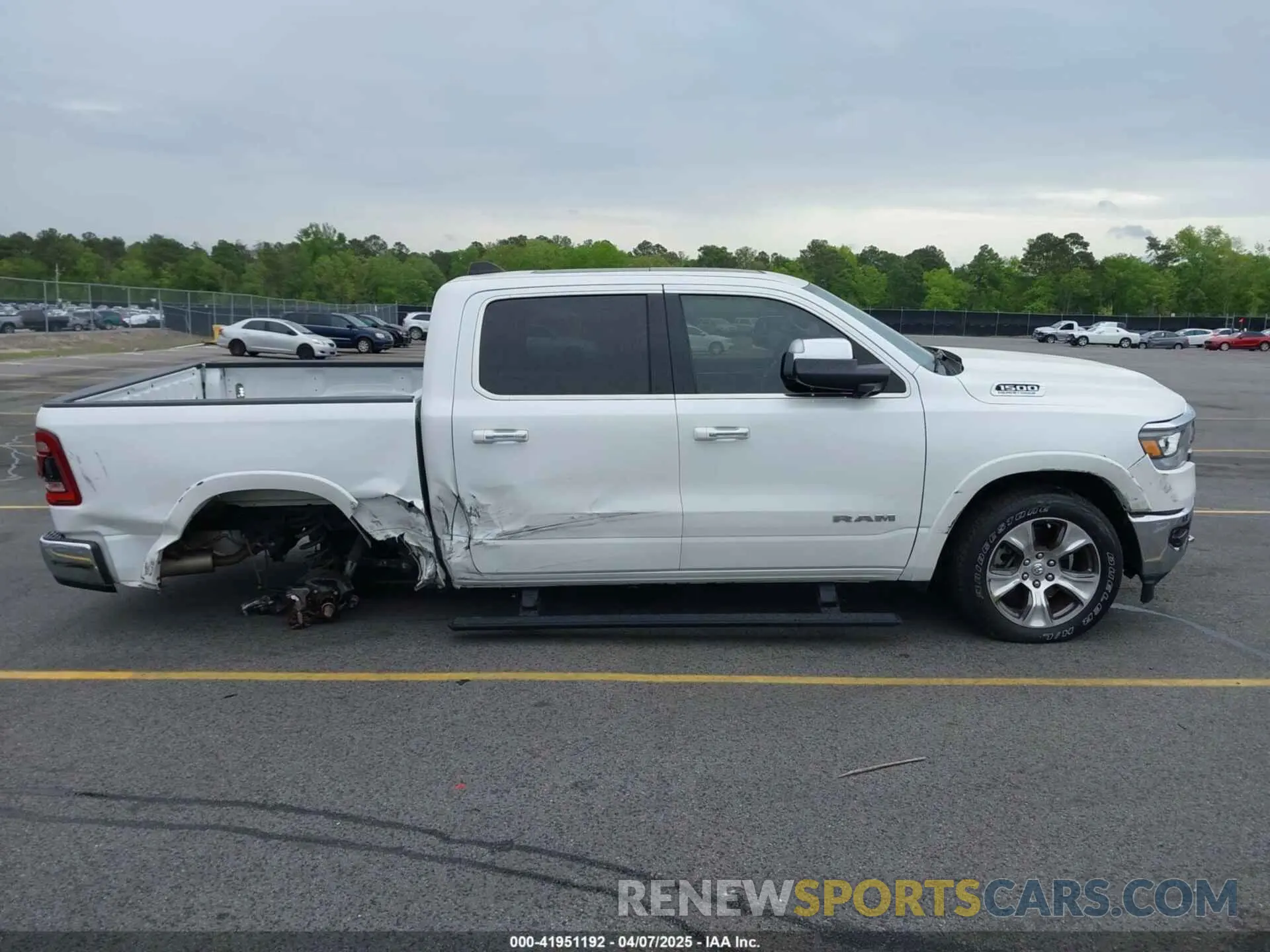 13 Photograph of a damaged car 1C6RREJT1MN709653 RAM 1500 2021