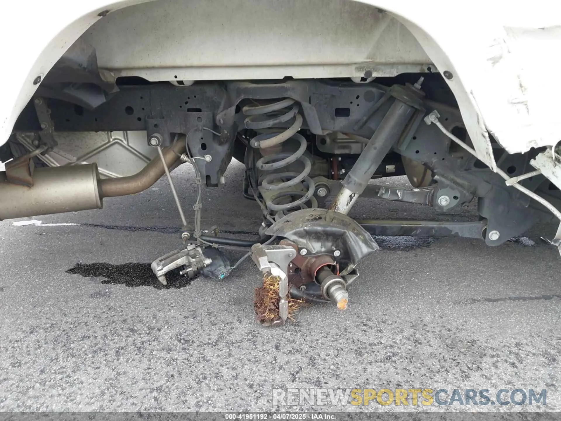 18 Photograph of a damaged car 1C6RREJT1MN709653 RAM 1500 2021