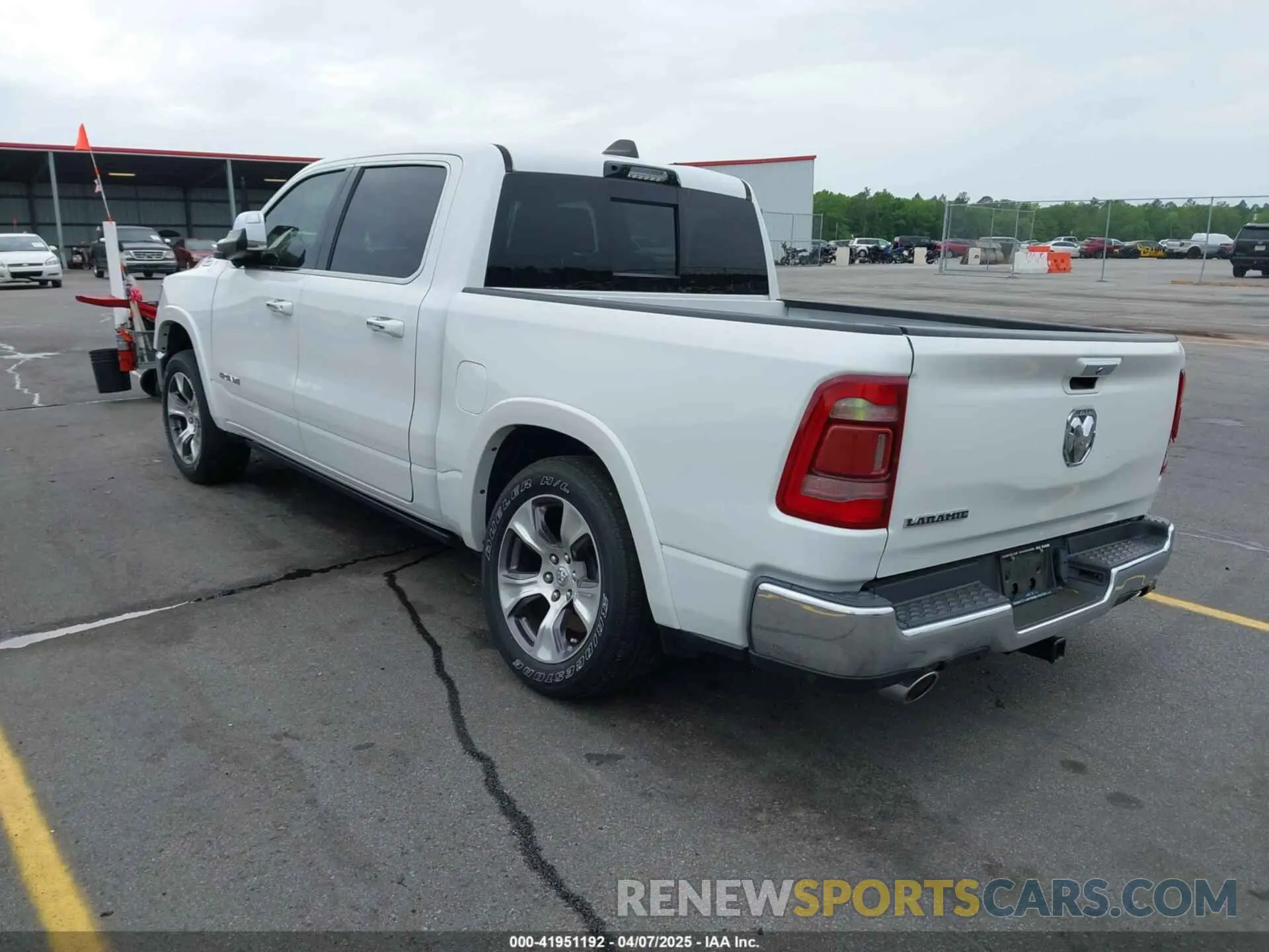 3 Photograph of a damaged car 1C6RREJT1MN709653 RAM 1500 2021