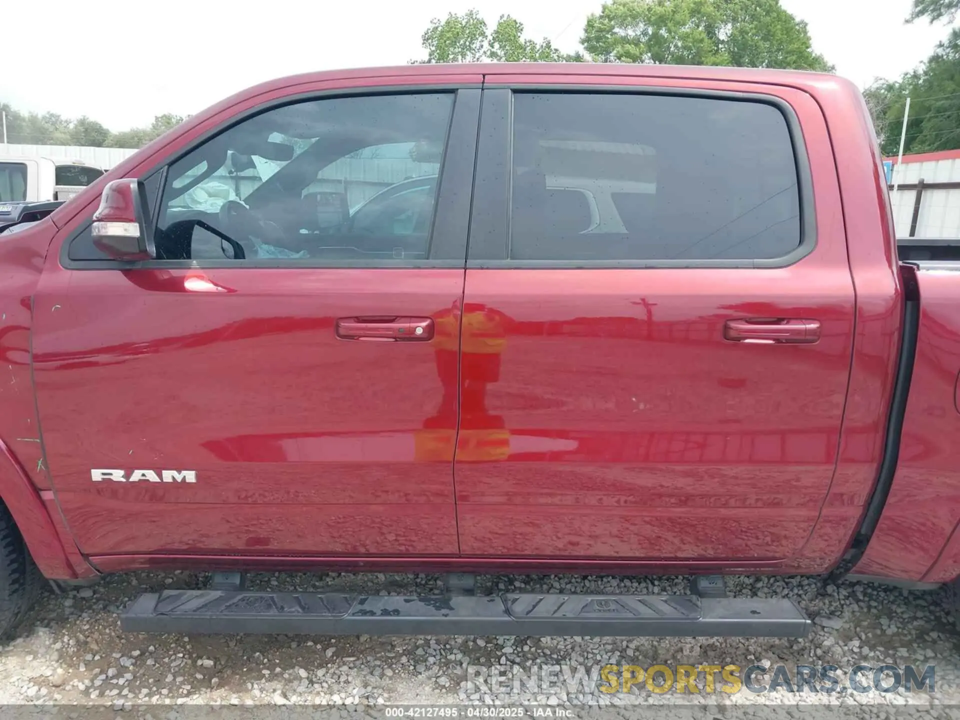 14 Photograph of a damaged car 1C6RREJT1MN767990 RAM 1500 2021