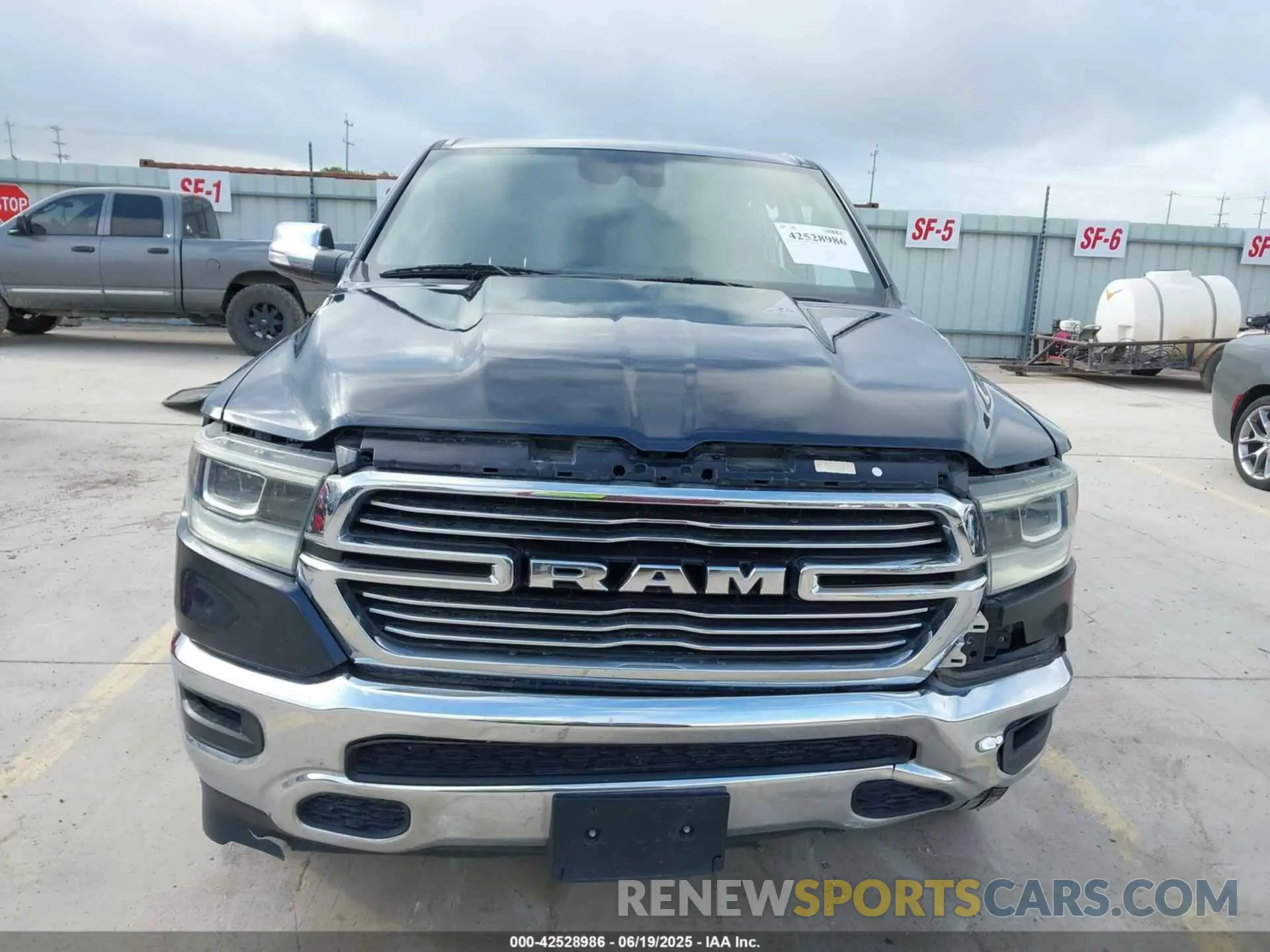 13 Photograph of a damaged car 1C6RREJT4MN821315 RAM 1500 2021