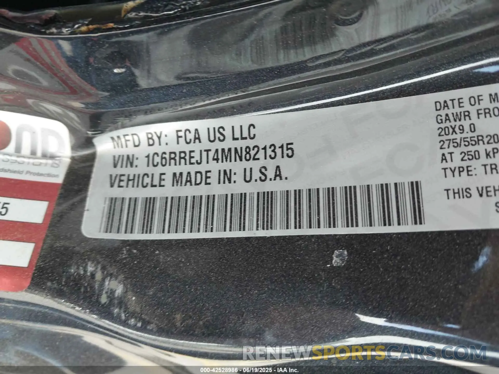 9 Photograph of a damaged car 1C6RREJT4MN821315 RAM 1500 2021