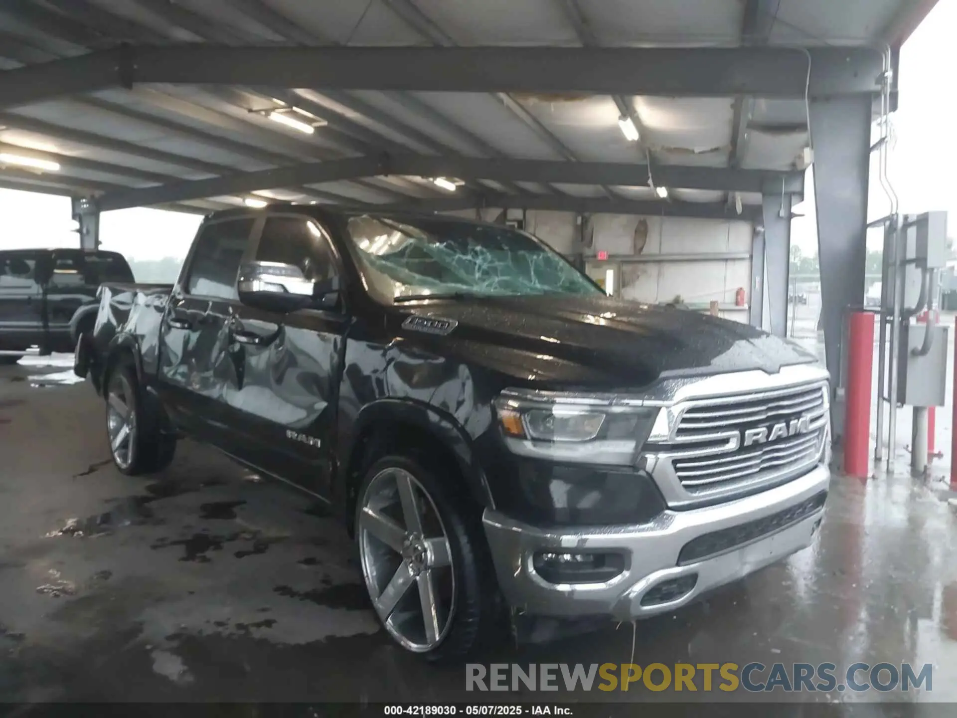 6 Photograph of a damaged car 1C6RREJT6MN768388 RAM 1500 2021