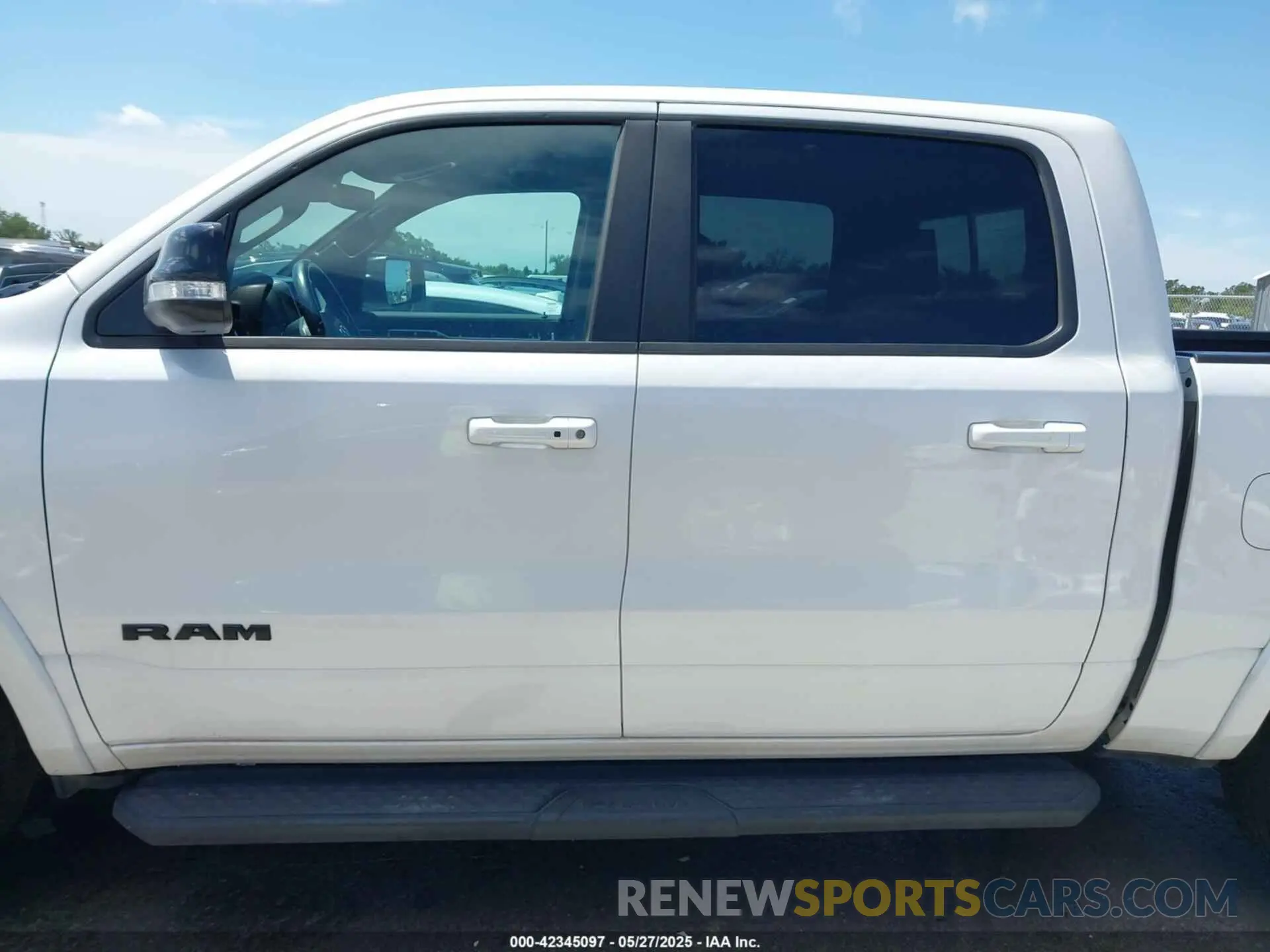 14 Photograph of a damaged car 1C6RREJTXMN704600 RAM 1500 2021