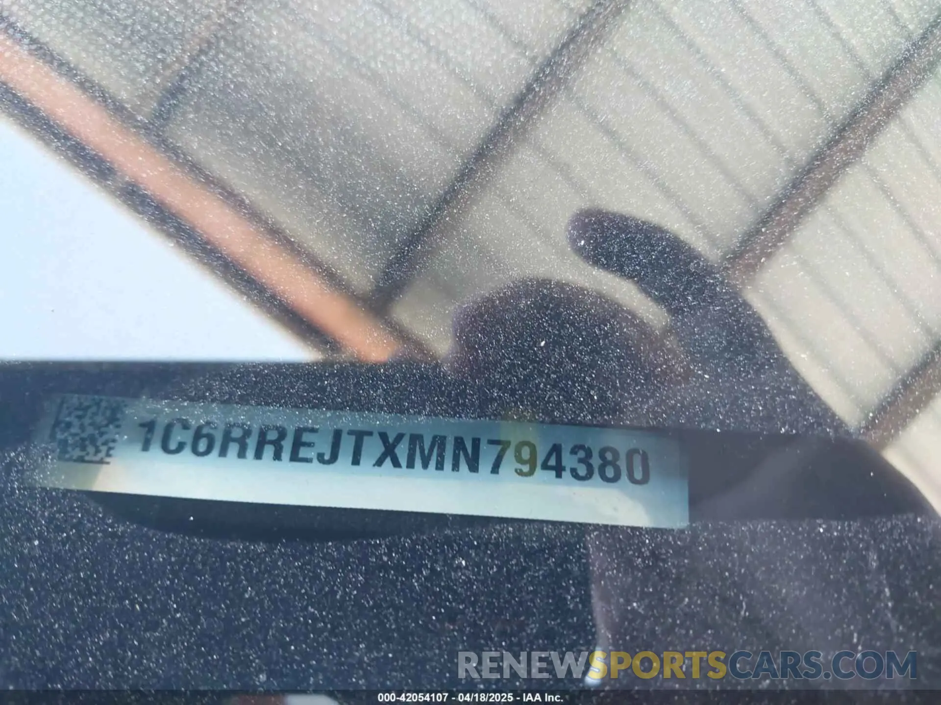 9 Photograph of a damaged car 1C6RREJTXMN794380 RAM 1500 2021