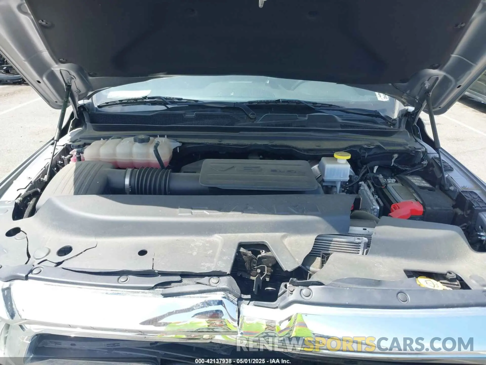 10 Photograph of a damaged car 1C6RRFBG9MN734212 RAM 1500 2021