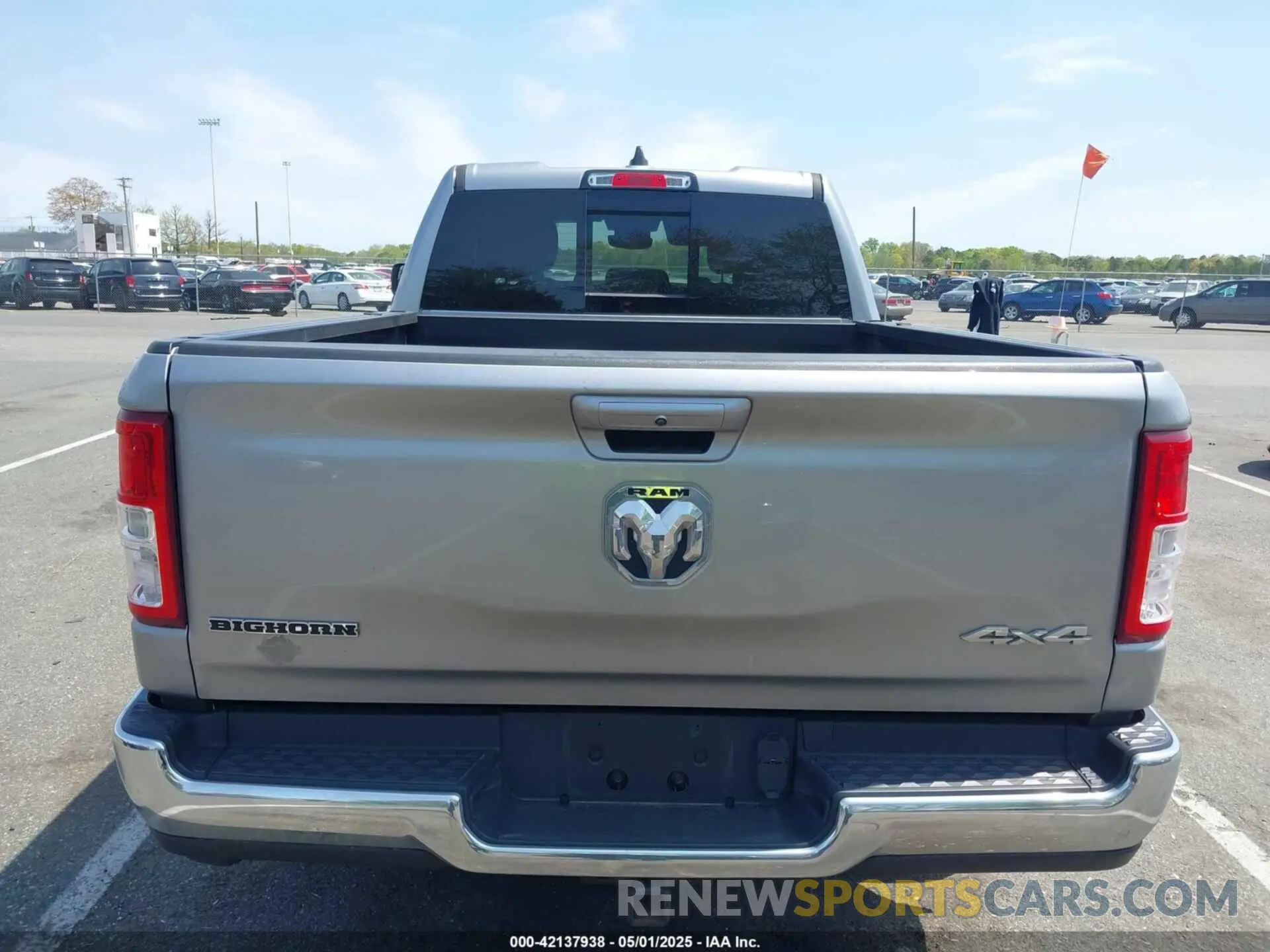 16 Photograph of a damaged car 1C6RRFBG9MN734212 RAM 1500 2021