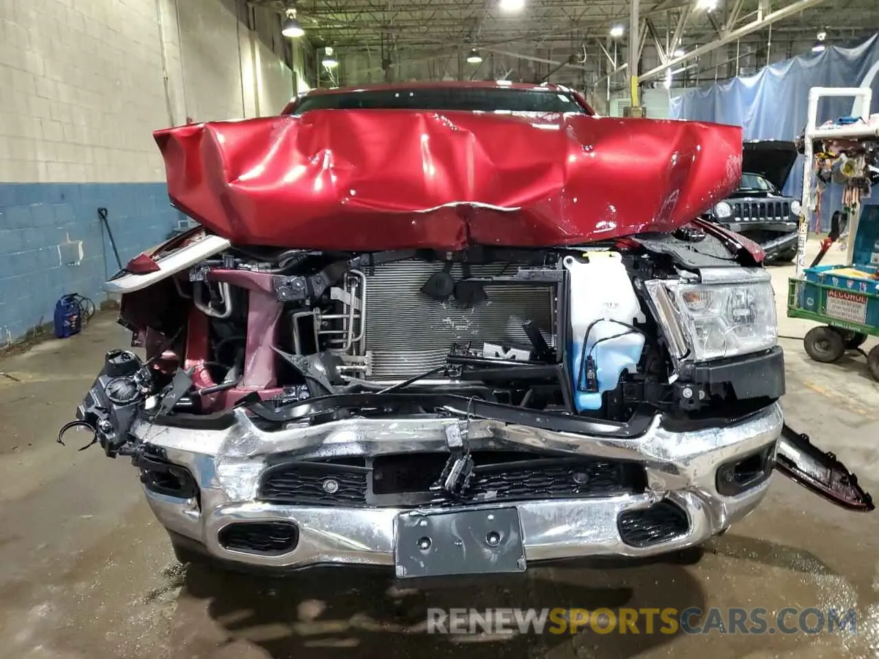 5 Photograph of a damaged car 1C6RRFFG0MN784541 RAM 1500 2021