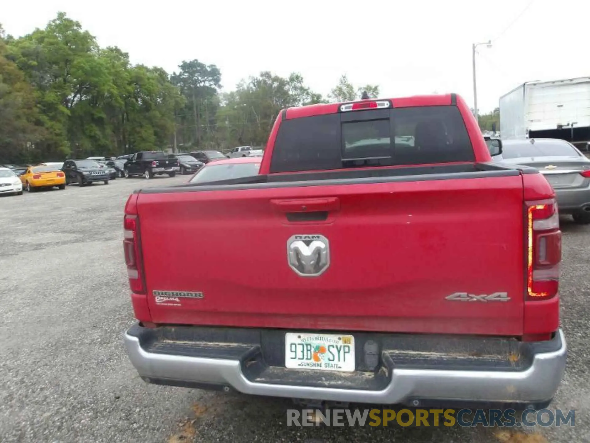 18 Photograph of a damaged car 1C6RRFFG3MN545825 RAM 1500 2021
