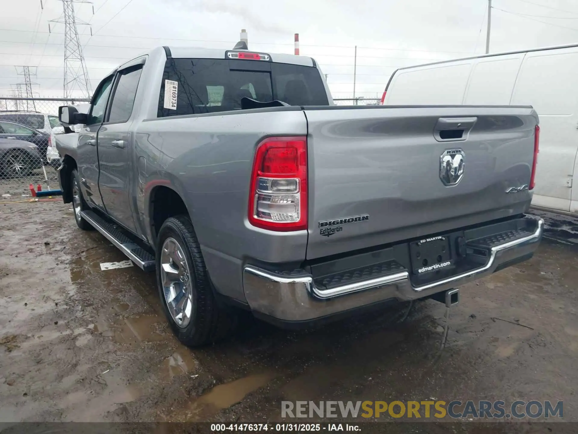 3 Photograph of a damaged car 1C6RRFFG8MN723311 RAM 1500 2021